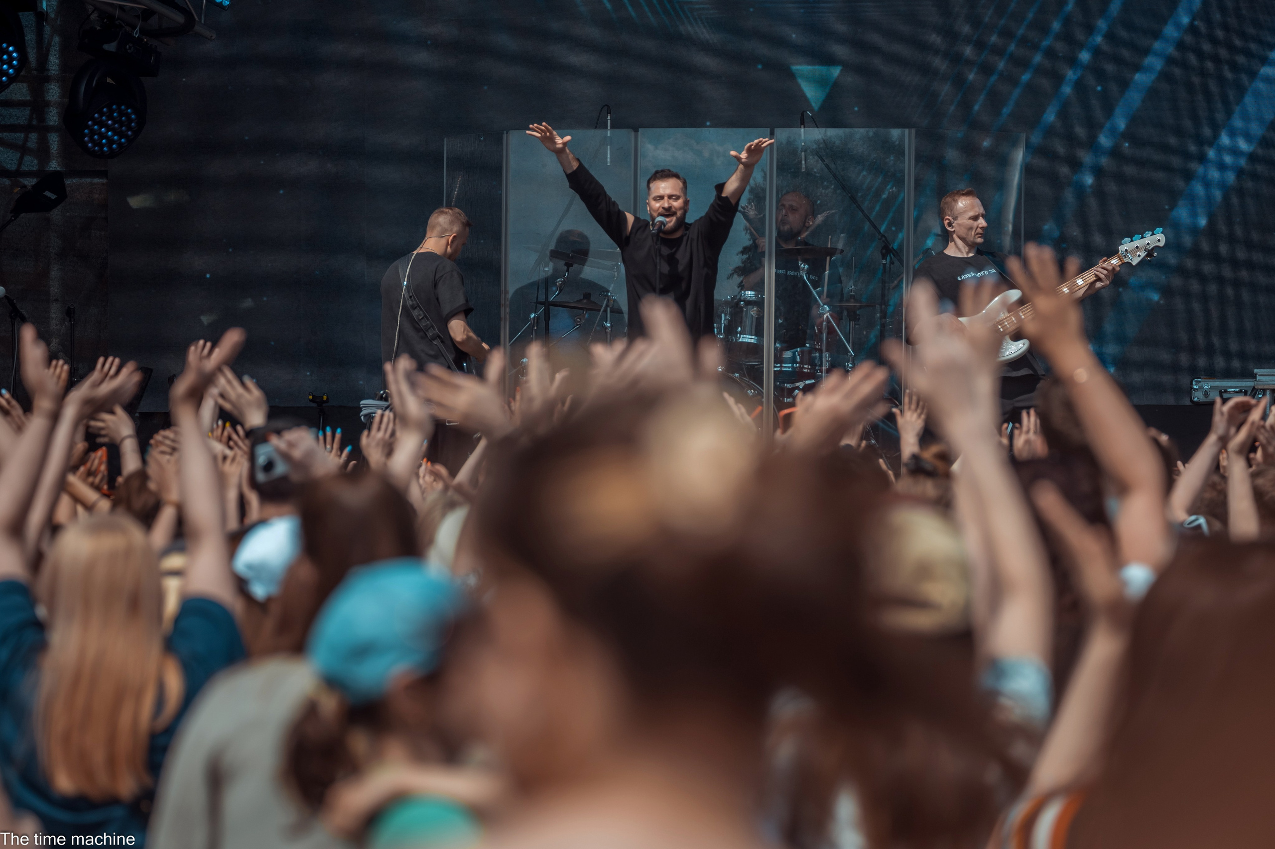 Концерт певца Ираклия Veer Mall 31.05.25. Фотограф для маркетплейсов Михаил Бове