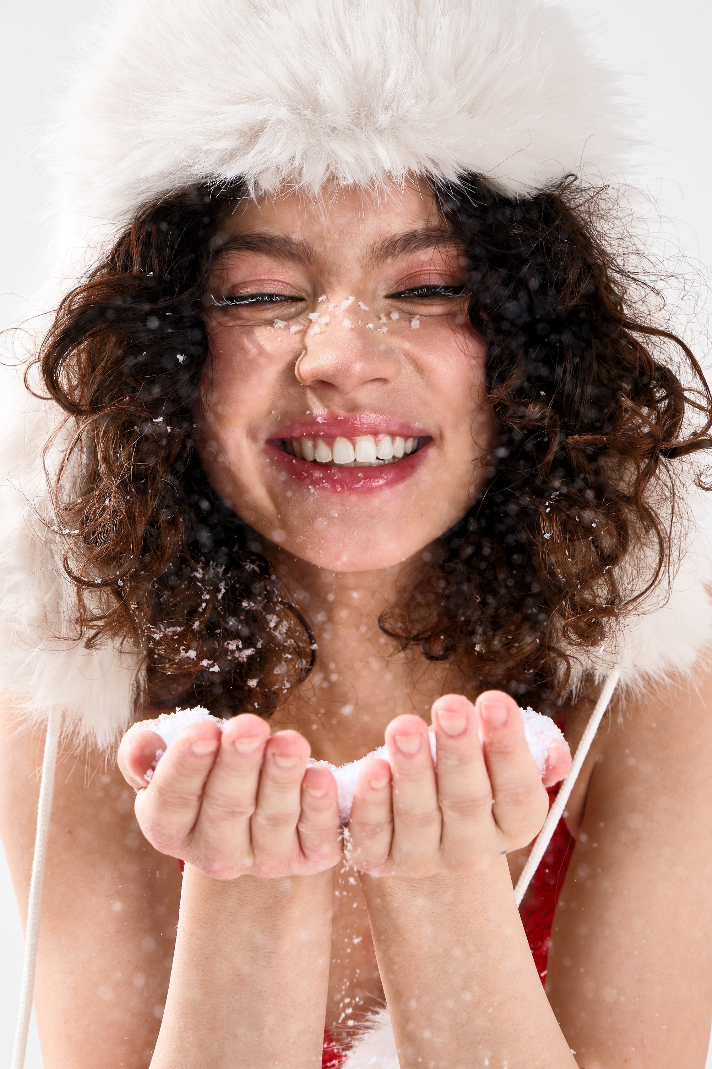 Имиджевая студийная съёмка для бренда Tomyris. Фотограф в Алматы Дмитрий Лукьянов. Предметная и рекламная фотосъёмка товаров