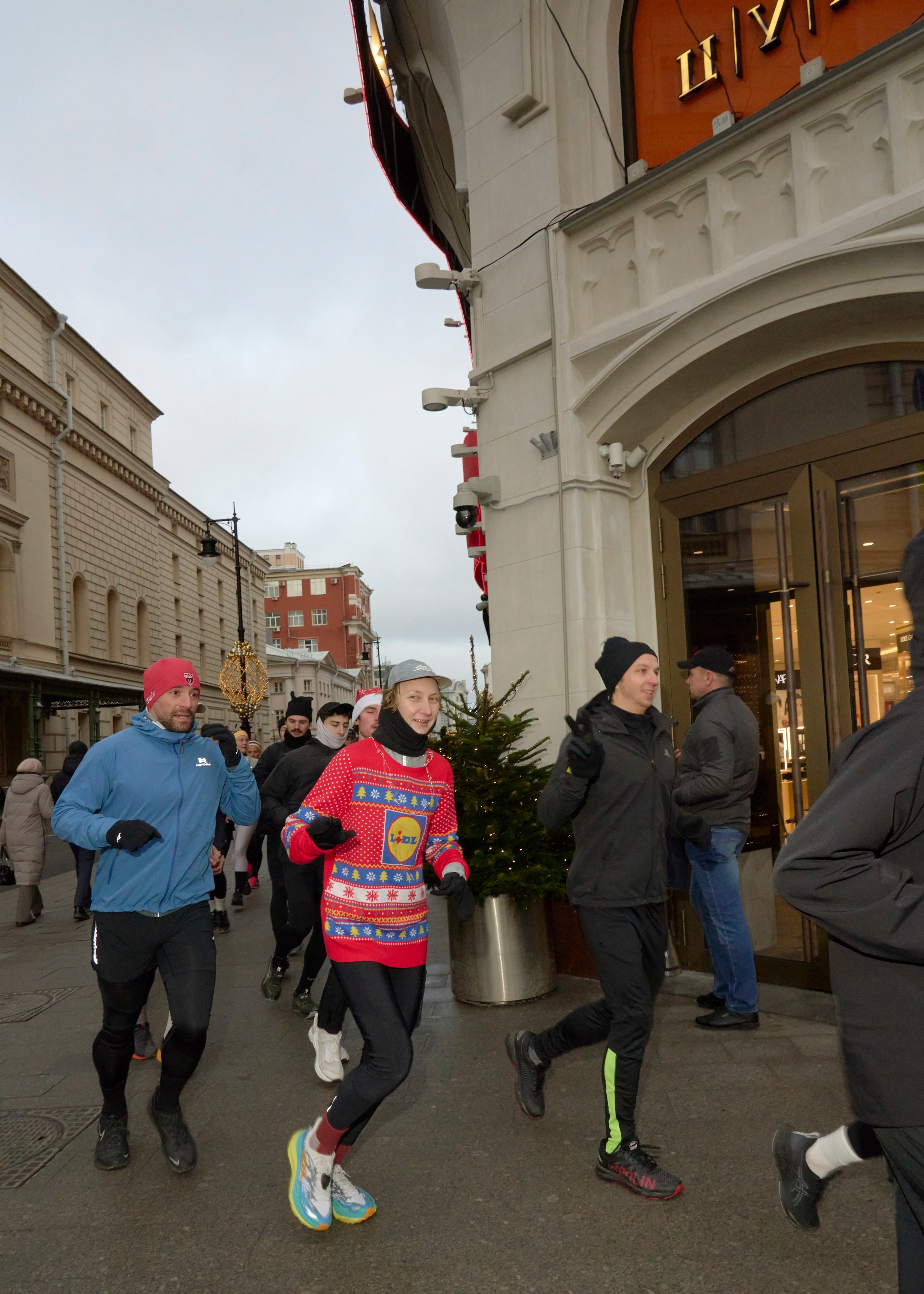 Peak running club. Владимир Спивак — фотограф, дизайнер, продюсер | Основатель бегового клуба Spivak Run