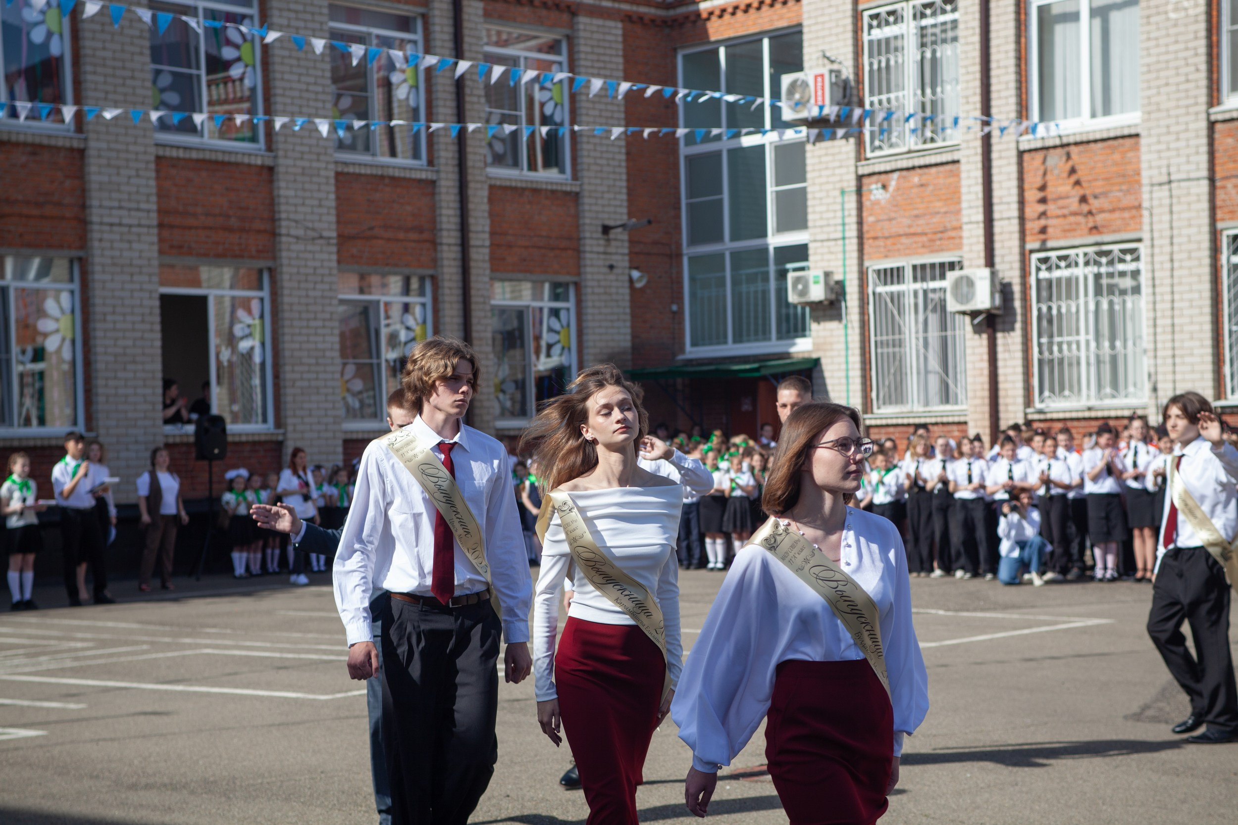 Последний звонок в Десяточке