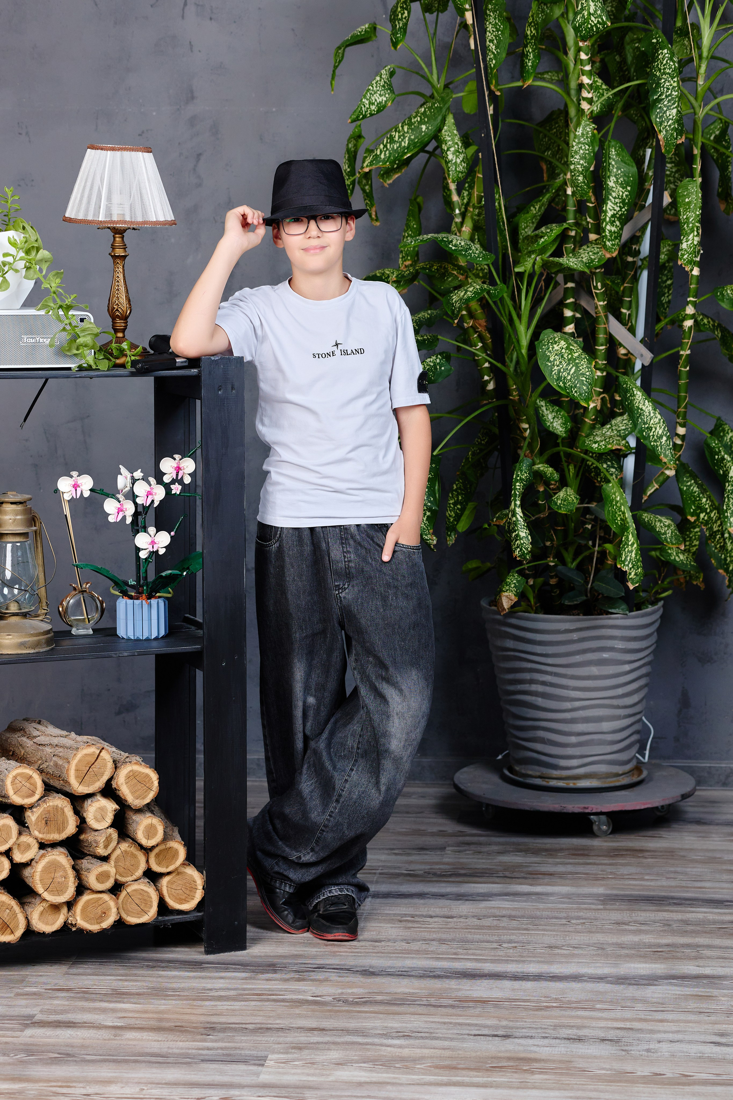 Съемка 5 класс Dark Loft. Фотограф Выпускные альбомы Таганрог Сергей Коробченко