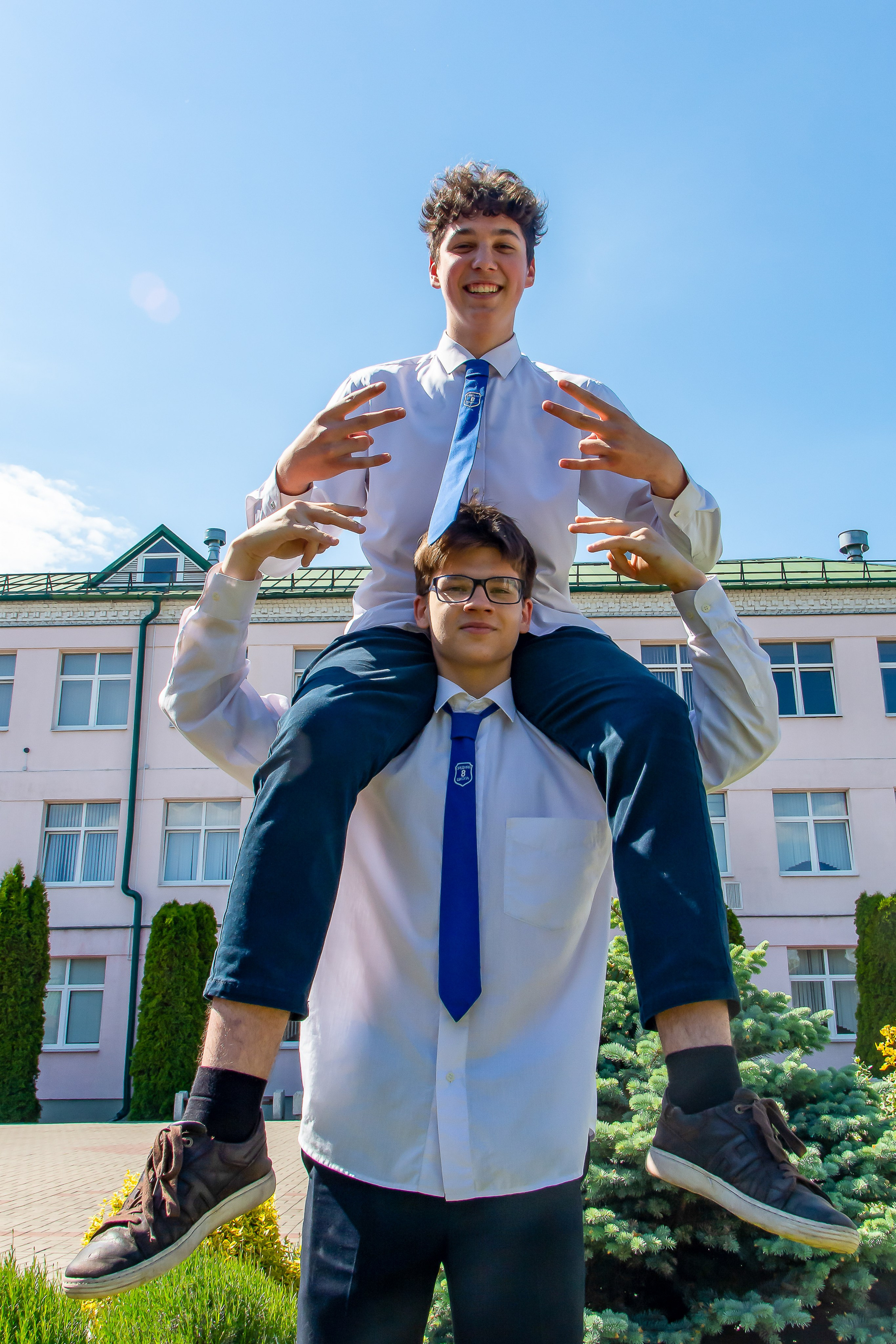 Старшая школа 9 класс. Выпускные альбомы Брест