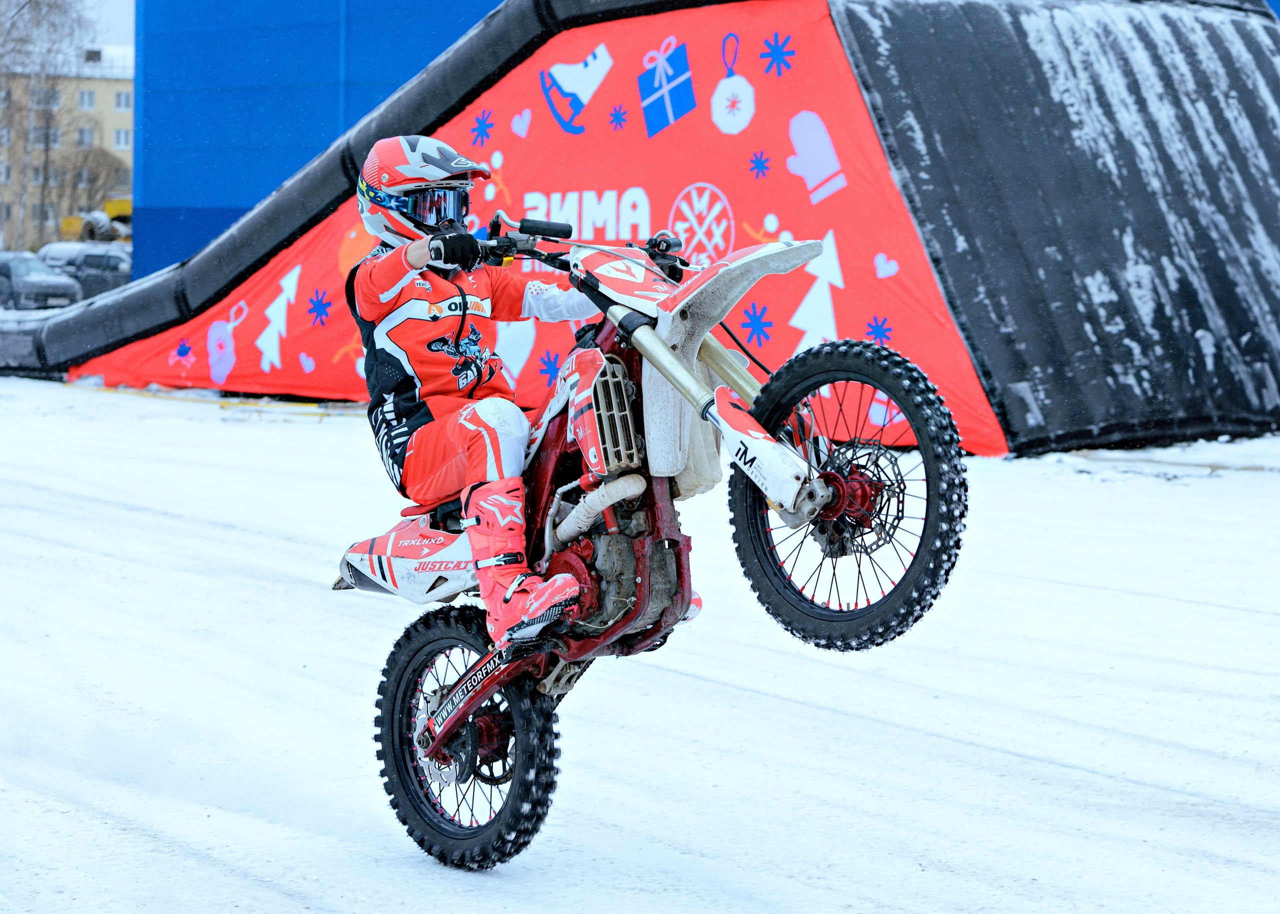 Команда экстремалов FMX13 вместе с руководителем Алексеем Колесниковым