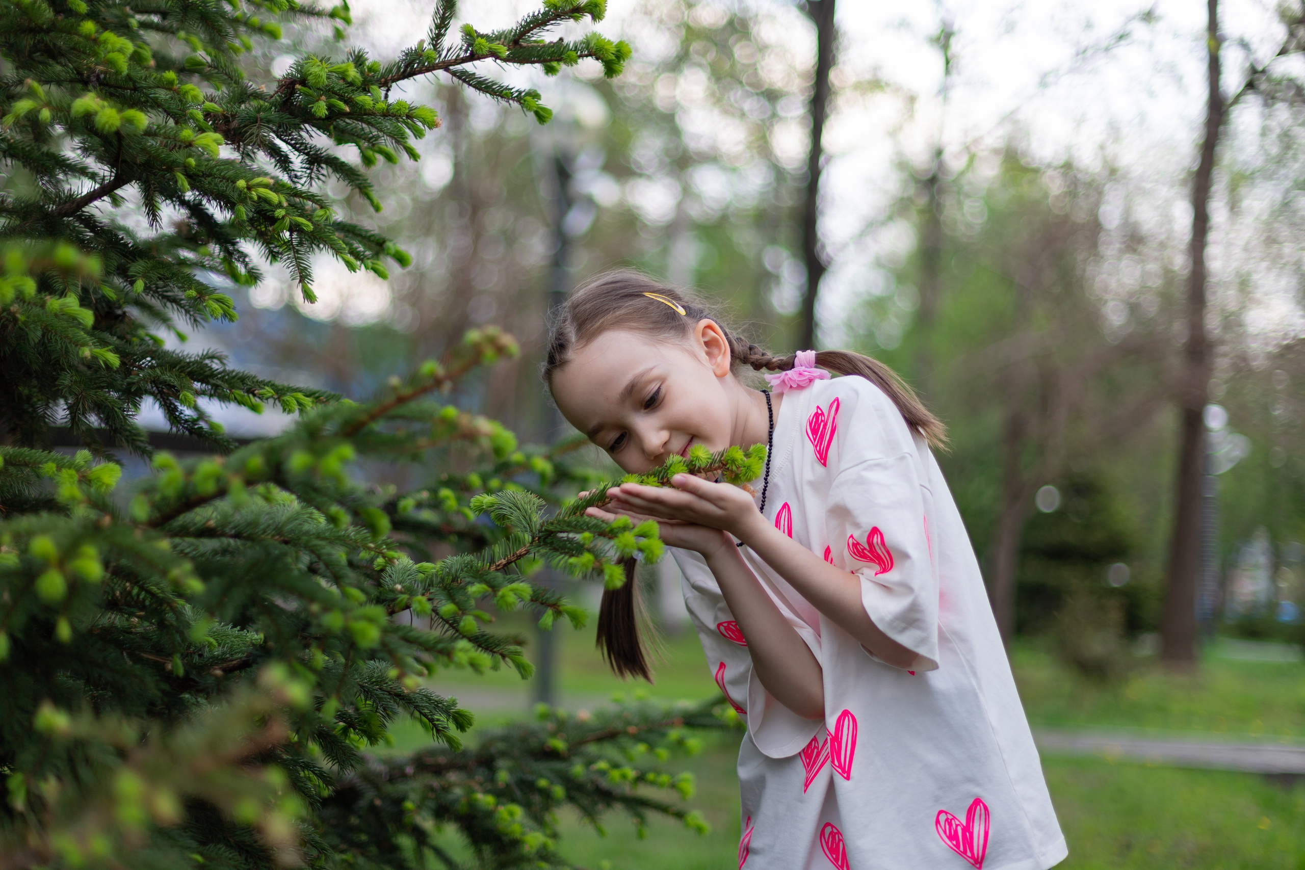 Мадина в цветущем парке. Семейный и детский фотограф в Хабаровске Алевтина Проскурякова