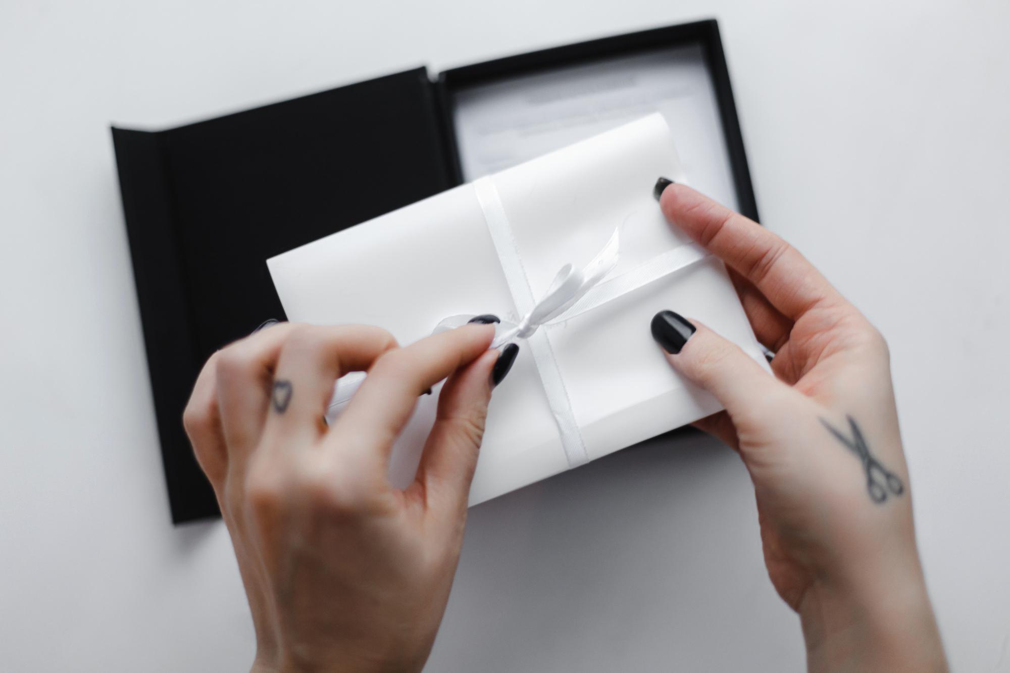 Купить подарочный сертификат для женщины | Оригинальный подарок. Свадебный фотограф в Москве | Антон Матвеев