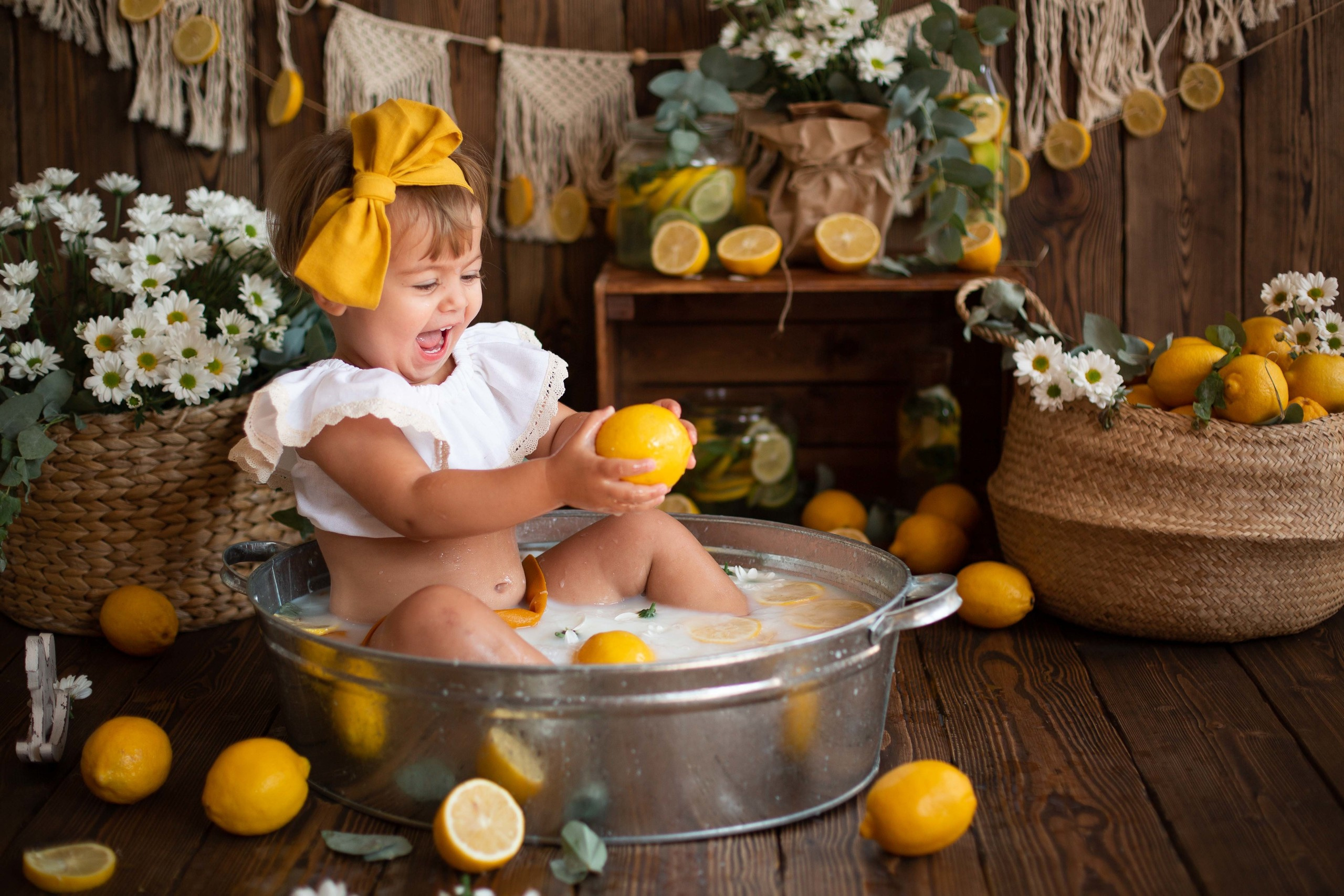 Фотопроект в ванне с молоком и цветами. Семейный и детский фотограф в Сочи Наталья Вербицкая