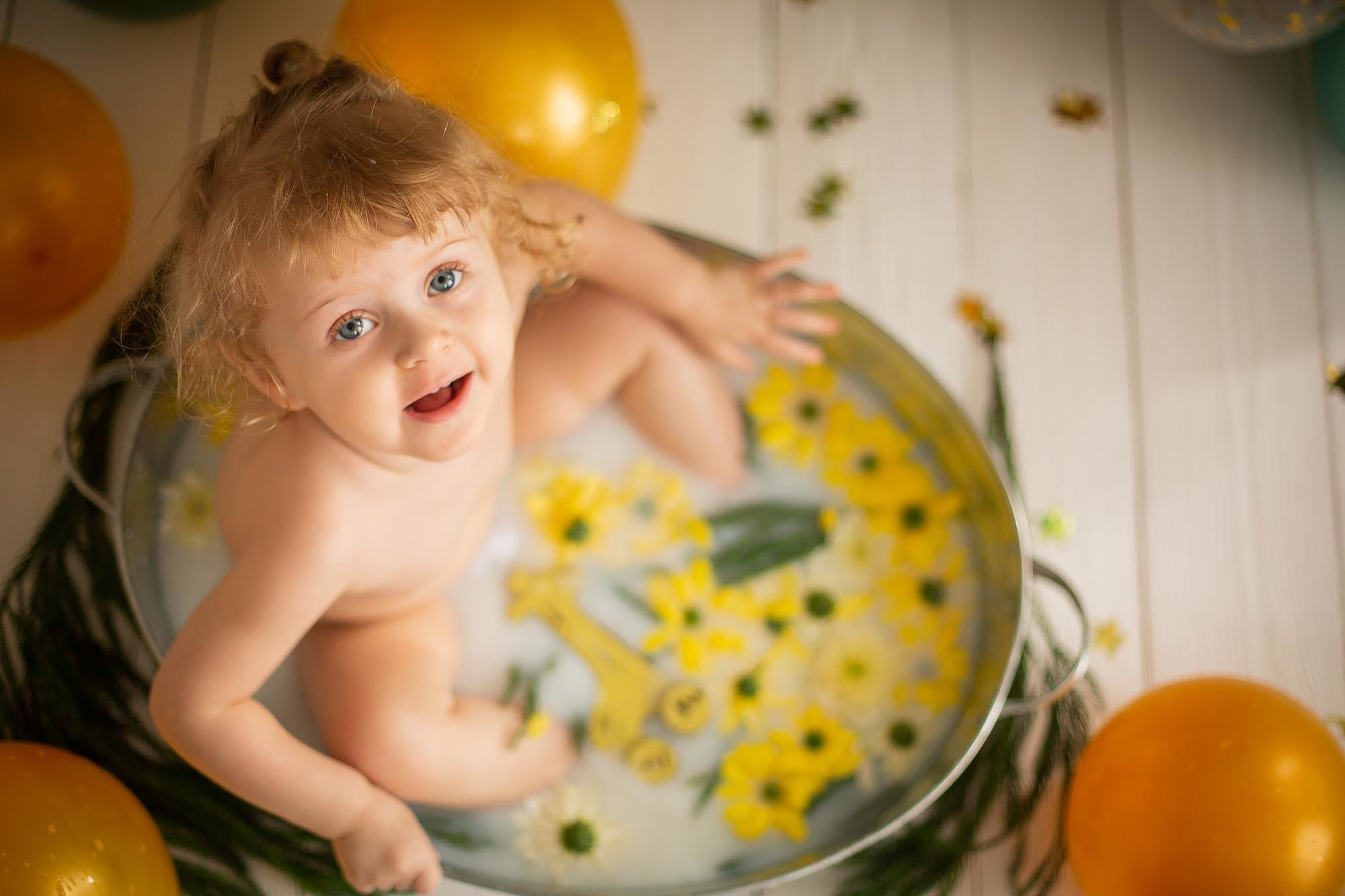 Фотопроект в ванне с молоком и цветами. Семейный и детский фотограф в Сочи Наталья Вербицкая