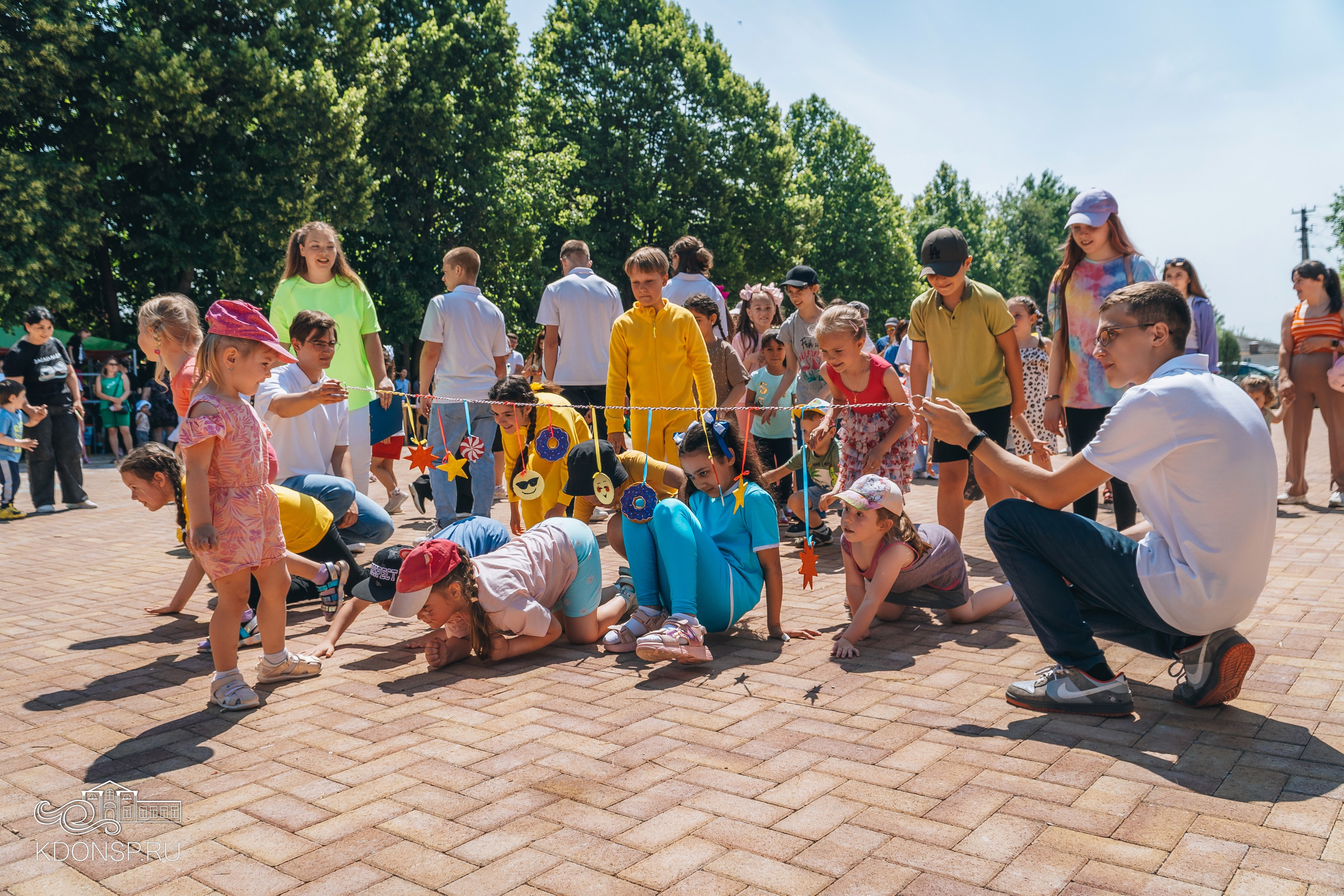 Должны смеяться дети. Новотитаровский Дом культуры