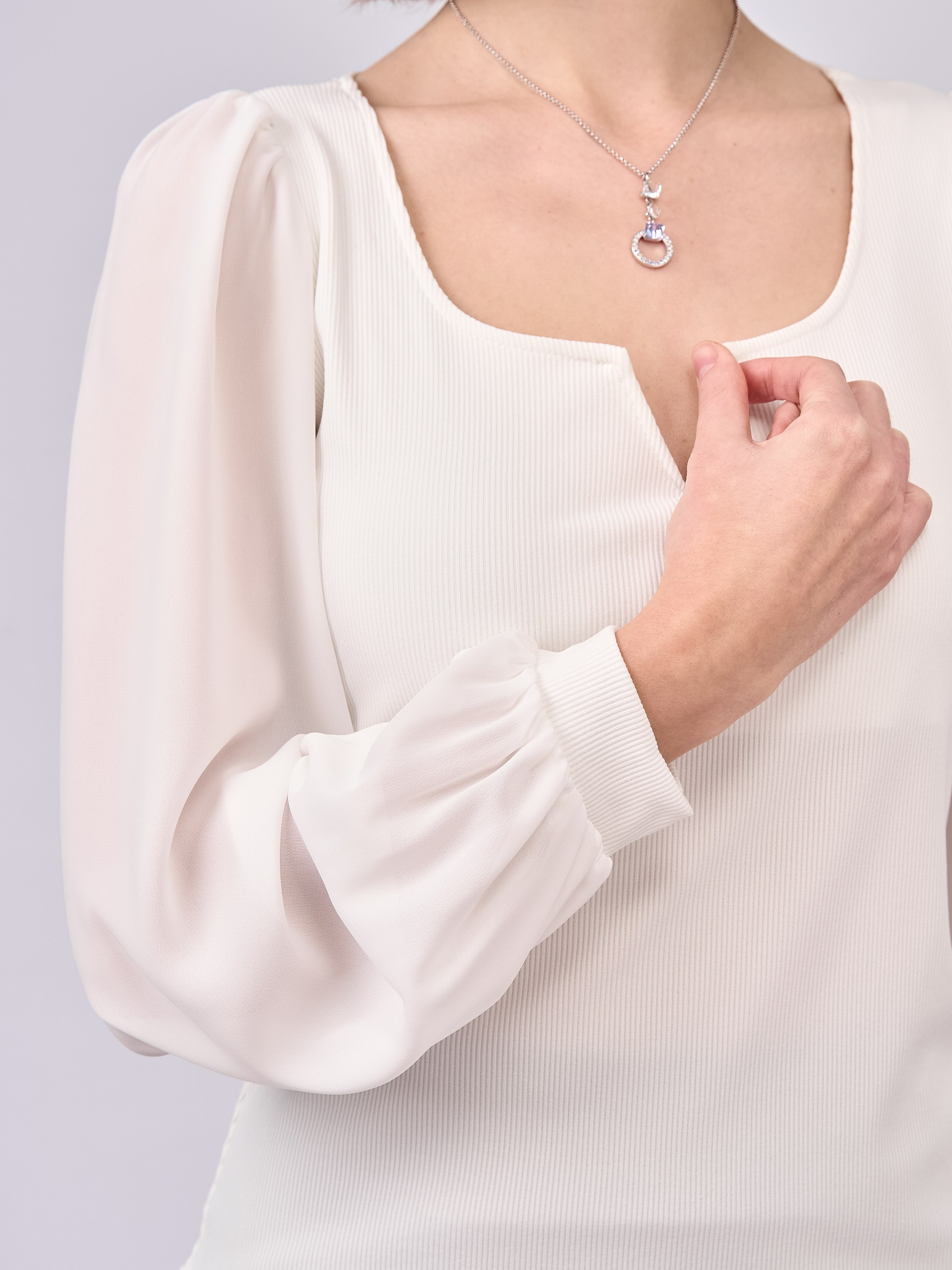 Фотосъёмка блузок на модели для Wildberries