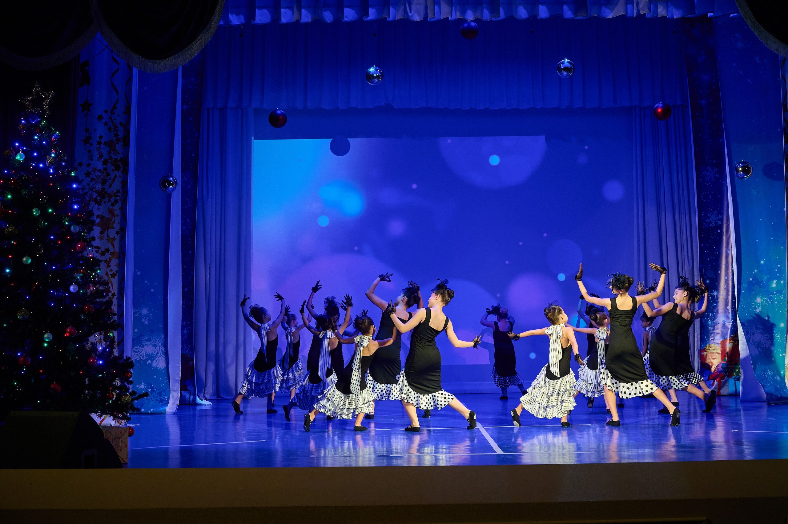 Коцерт НГ В ДК Марьина Роща. Жизнь курорта Кабардинка в фотографиях