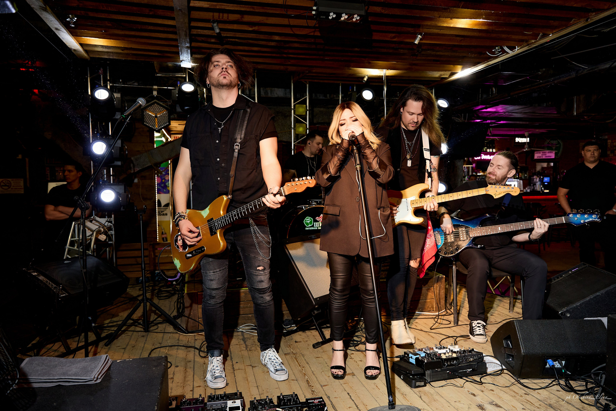 Поп рок группа @velvetgroup. Свадебный и семейный фотограф в Ульяновске Орешина Елена