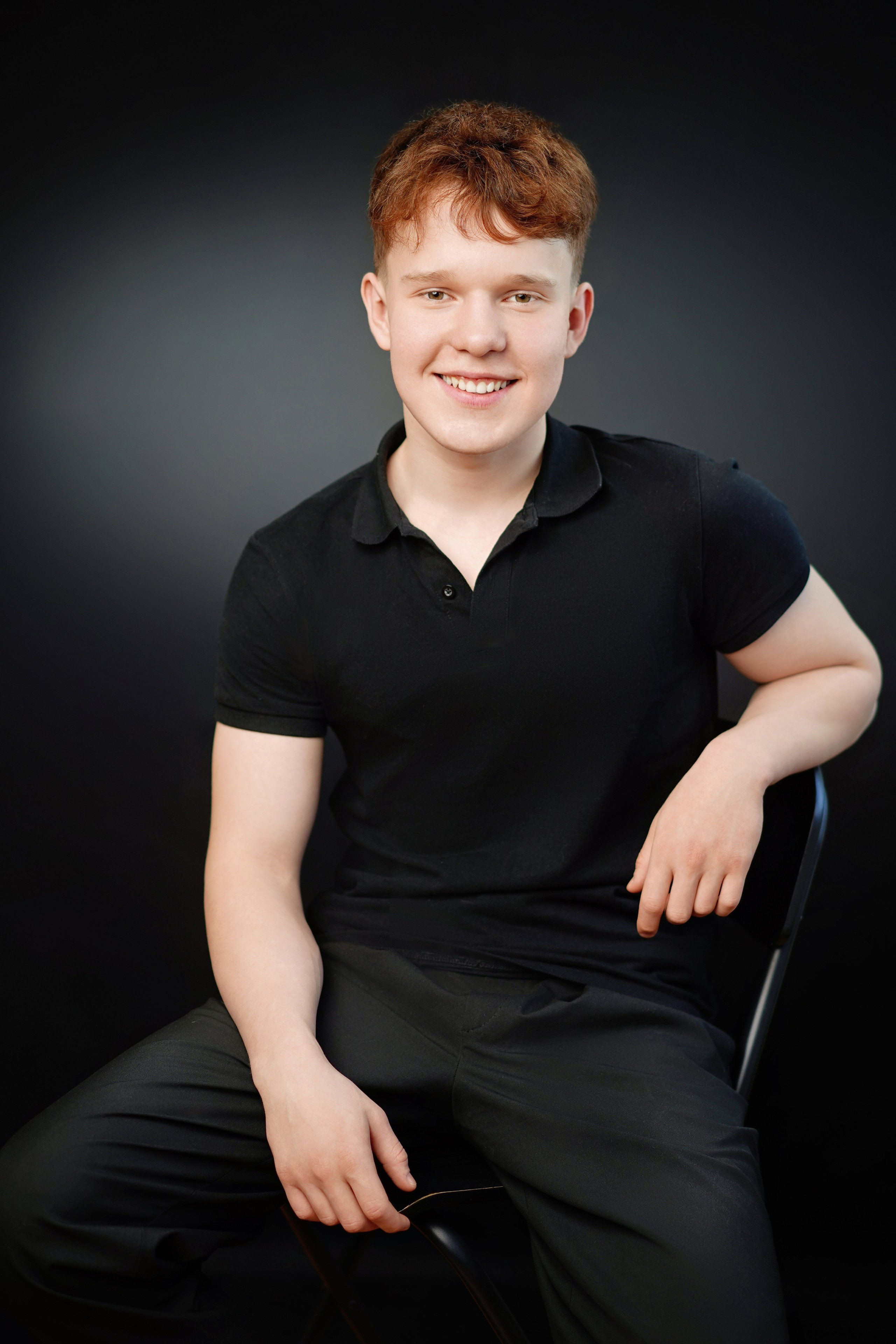 Стиль портрета в студии. GOTRA — выпускные альбомы в Тюмени