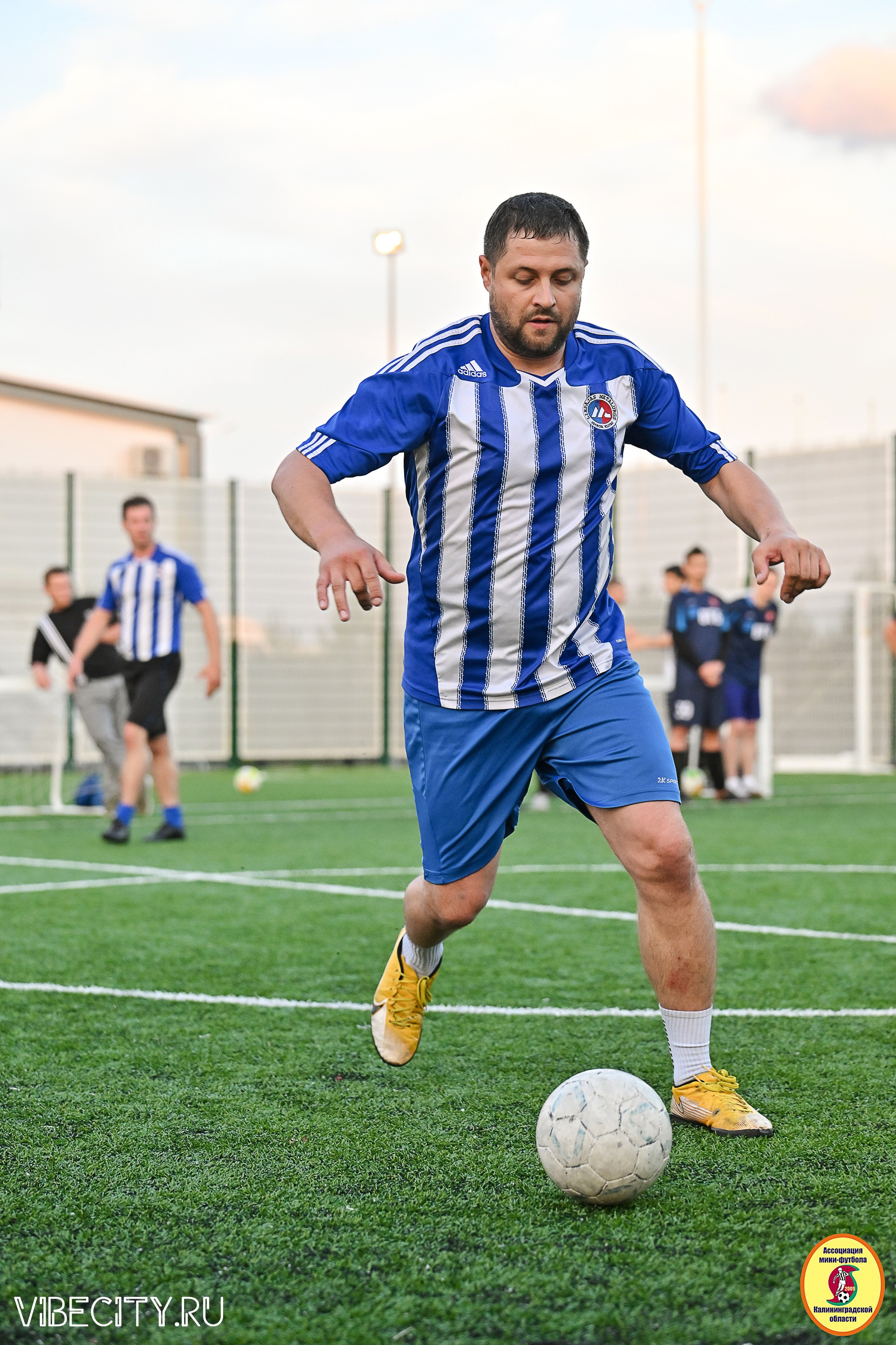 ИГРЫ МИНИ-ФУТБОЛЬНОЙ И КОРПОРАТИВНОЙ ЛИГИ. VIBECITY.RU Вайб Сити Ру Фоторепортажи Фотоотчеты Калининград