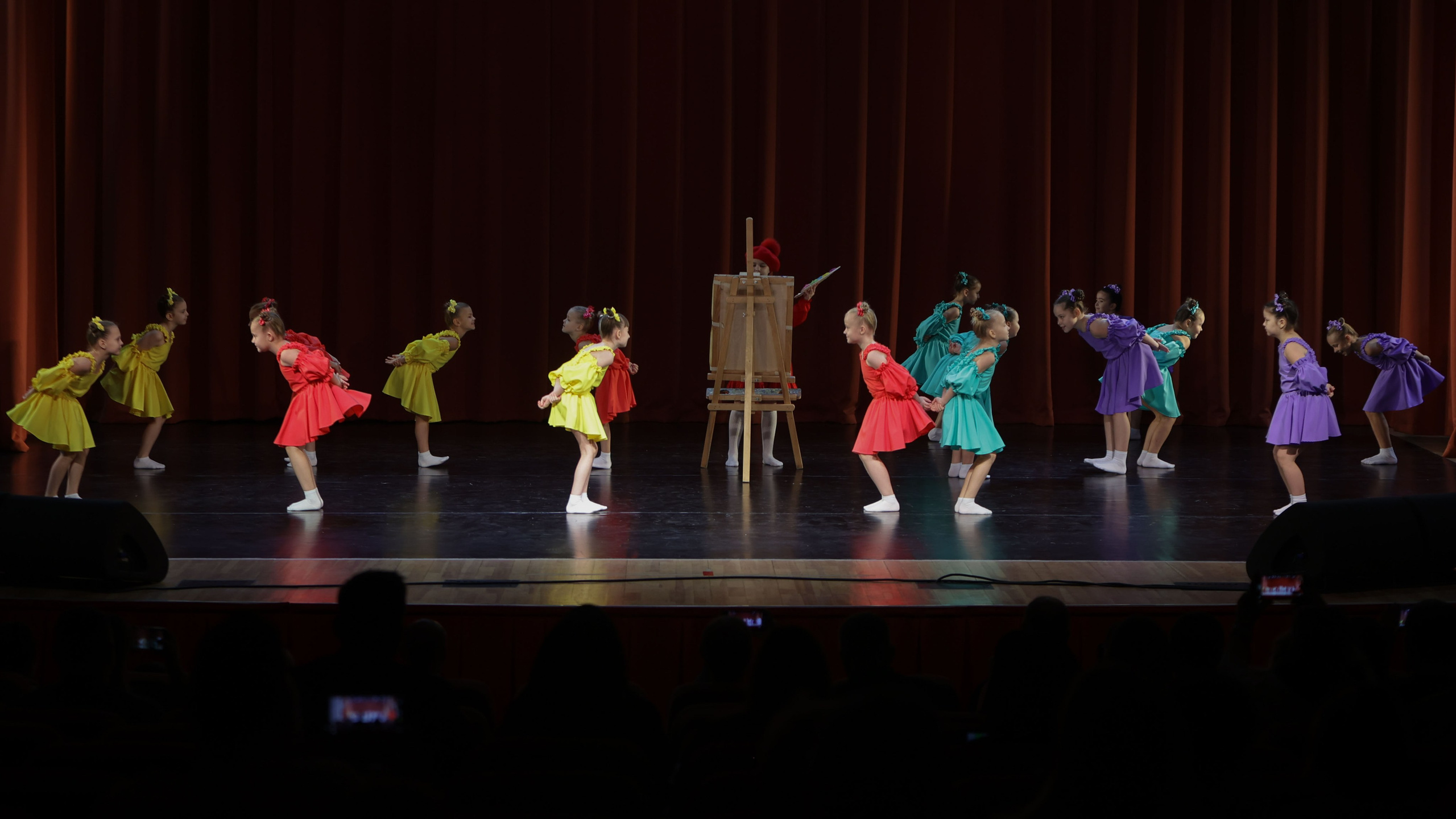 Фестиваль хореографического искусства «КУБОК ЛЕГЕНДЫ — 2025». Выпускные альбомы и школьный фотограф в Подольске, Троицке, Щербинке, Москве и Московской области