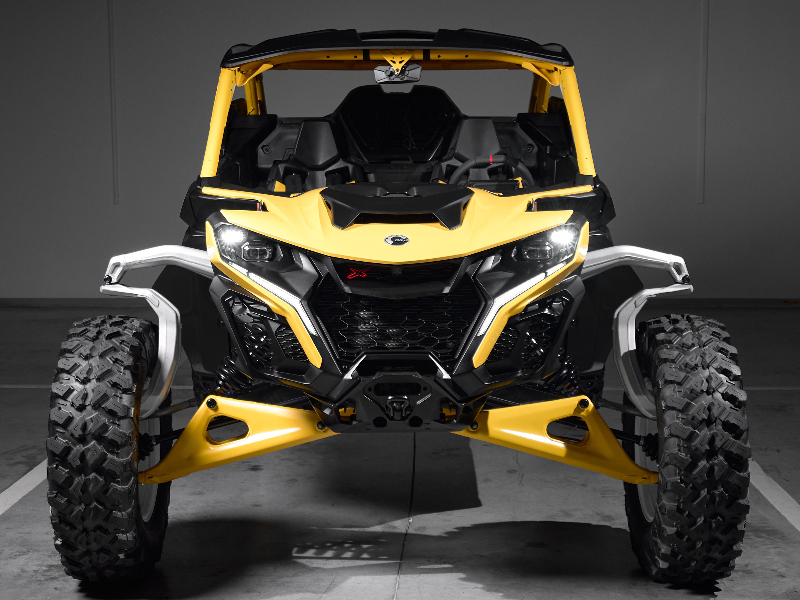 Автомобильный фотограф в Санкт-Петербурге Антон Гумен | Фотосессии авто для автосалонов