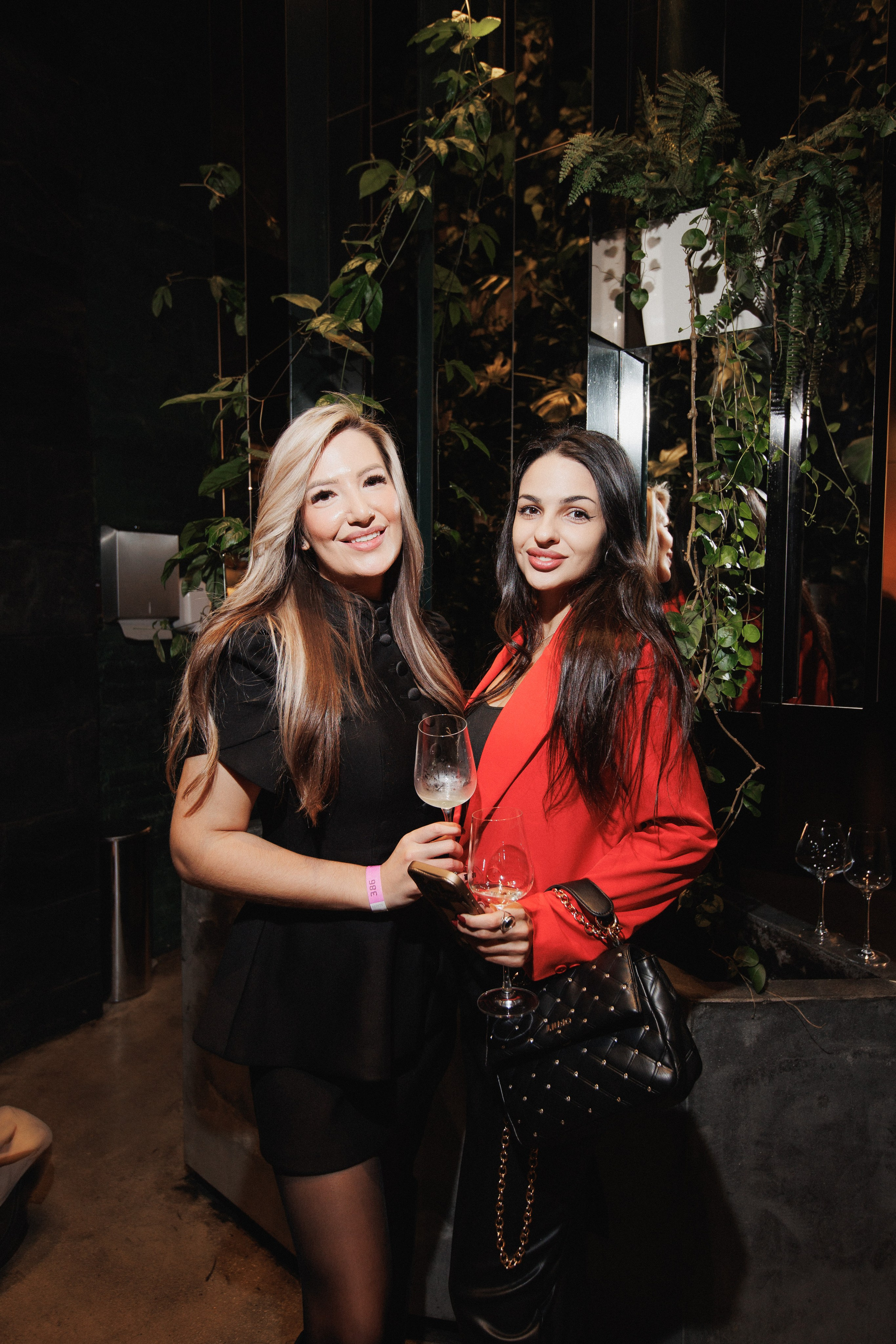 ВИННЫЙ ФЕСТИВАЛЬ. СВОИ. ФОТООТЧЕТЫ-СОБЫТИЯ-МЕСТА