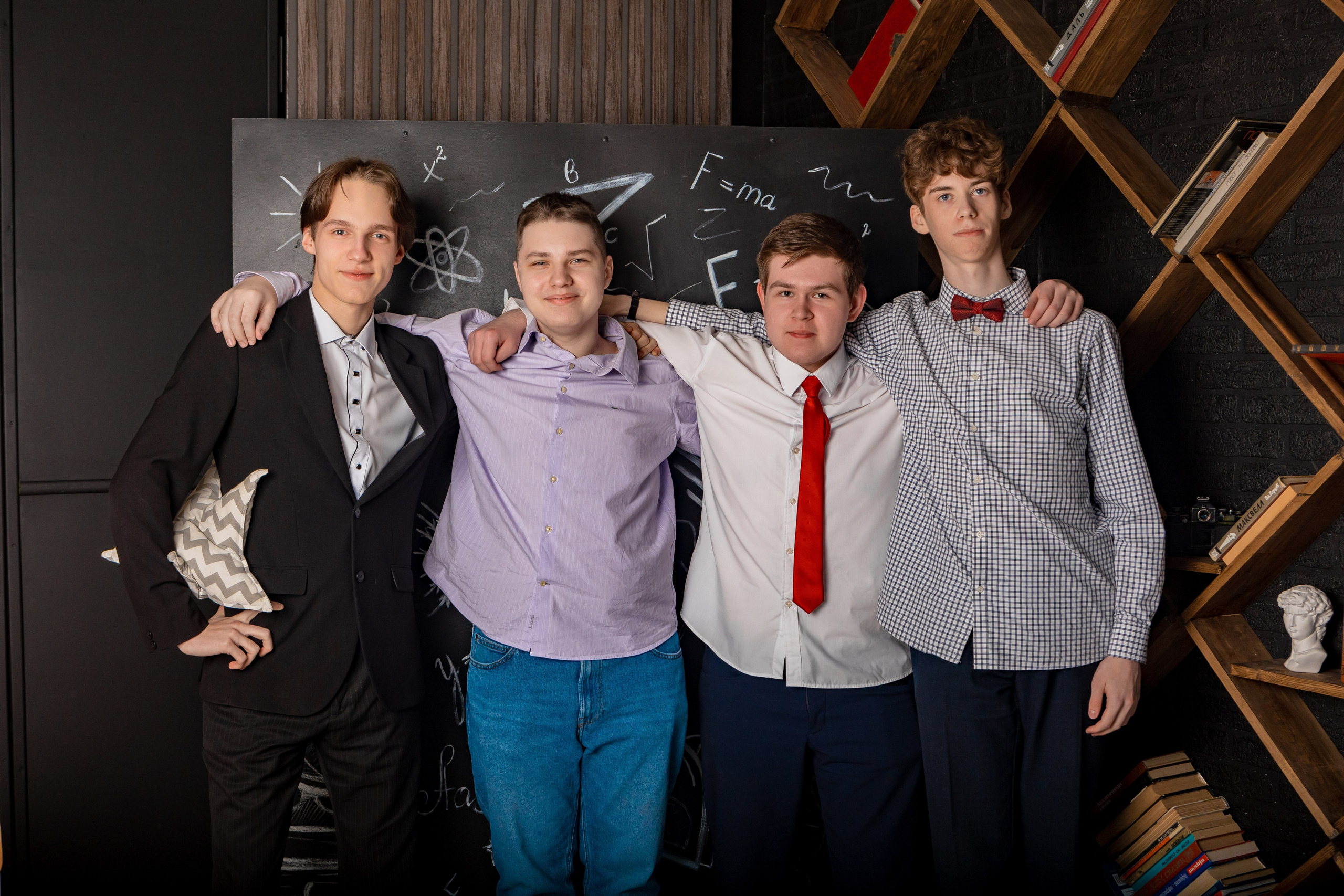 Выпускник школы. Фотокниги и выпускные альбомы в Иваново