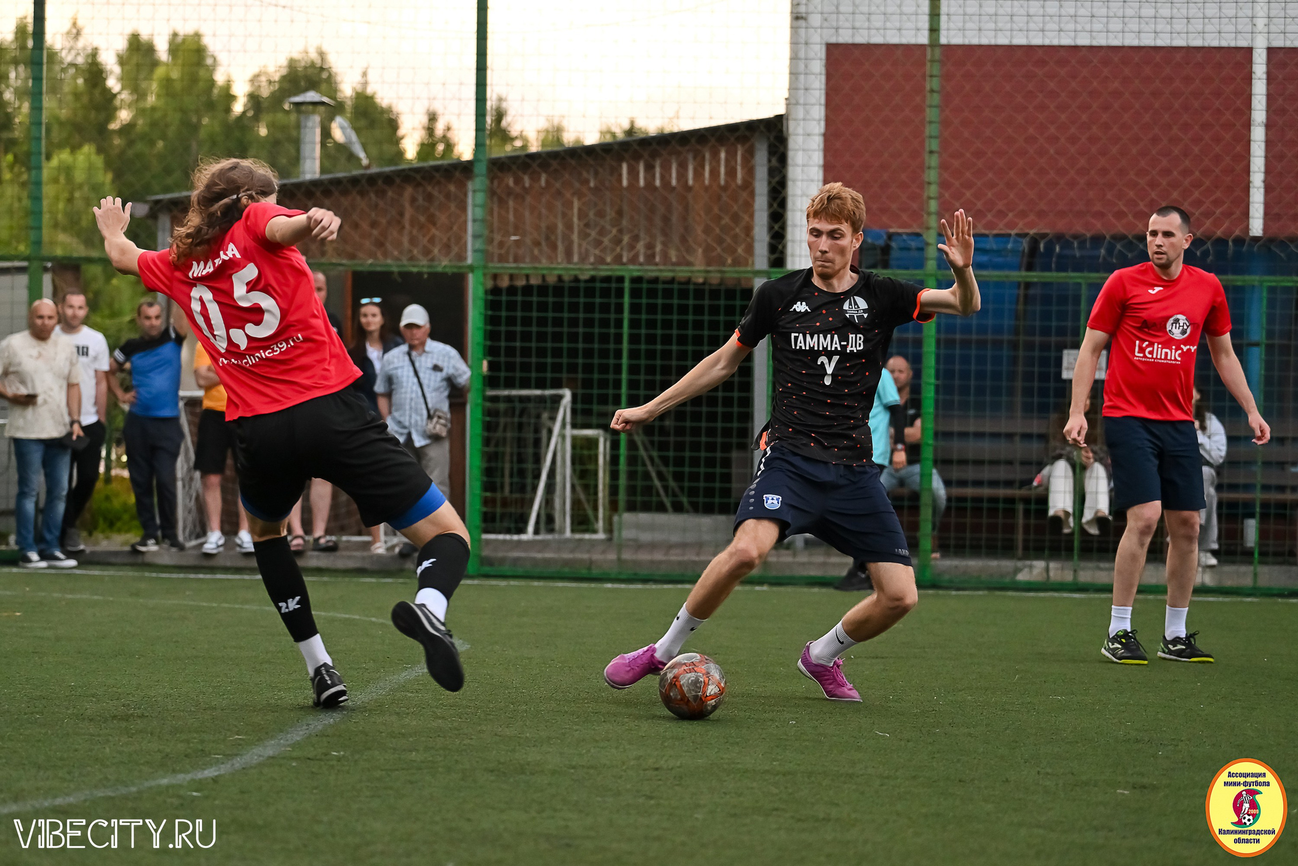 ИГРЫ МИНИ-ФУТБОЛЬНОЙ И КОРПОРАТИВНОЙ ЛИГИ. VIBECITY.RU Вайб Сити Ру Фоторепортажи Фотоотчеты Калининград