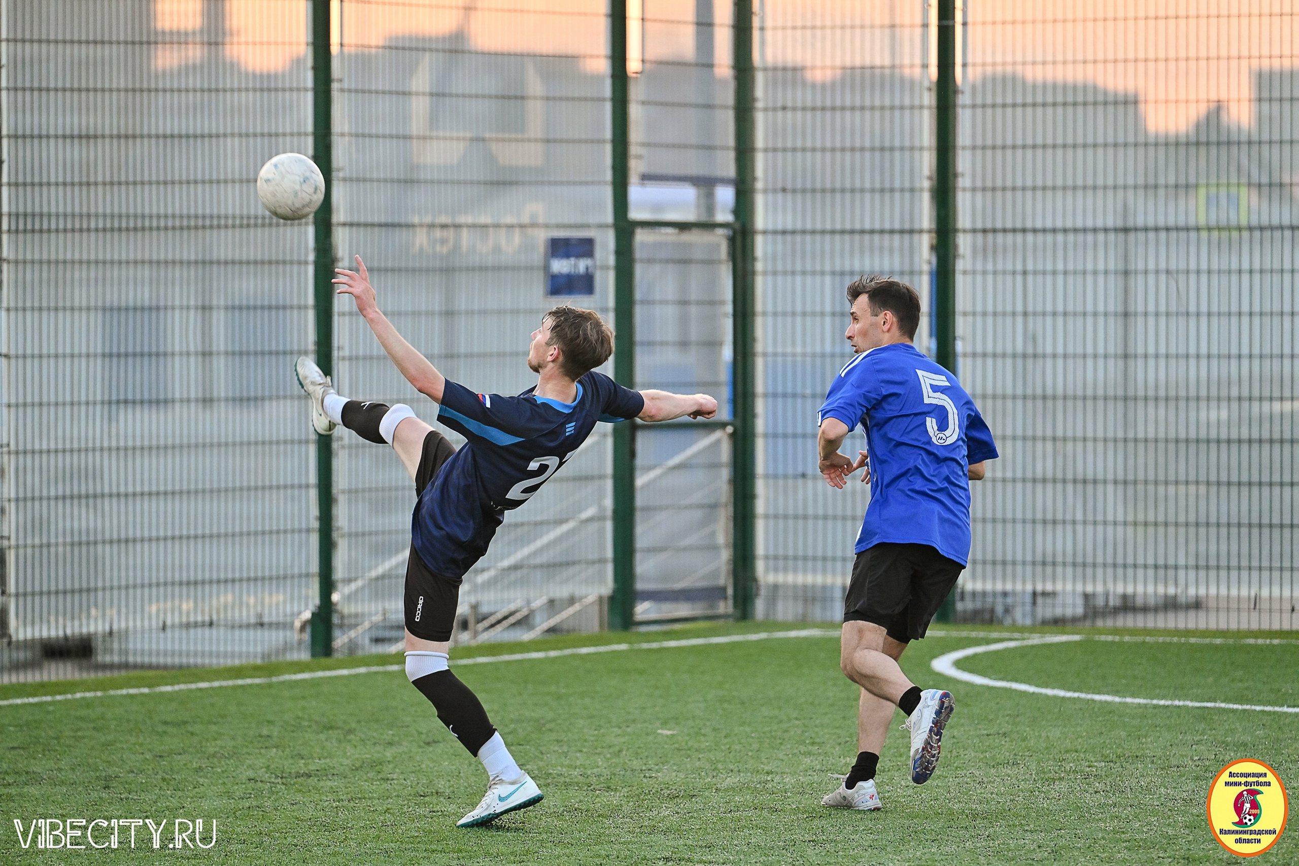 ИГРЫ МИНИ-ФУТБОЛЬНОЙ И КОРПОРАТИВНОЙ ЛИГИ. VIBECITY.RU Вайб Сити Ру Фоторепортажи Фотоотчеты Калининград