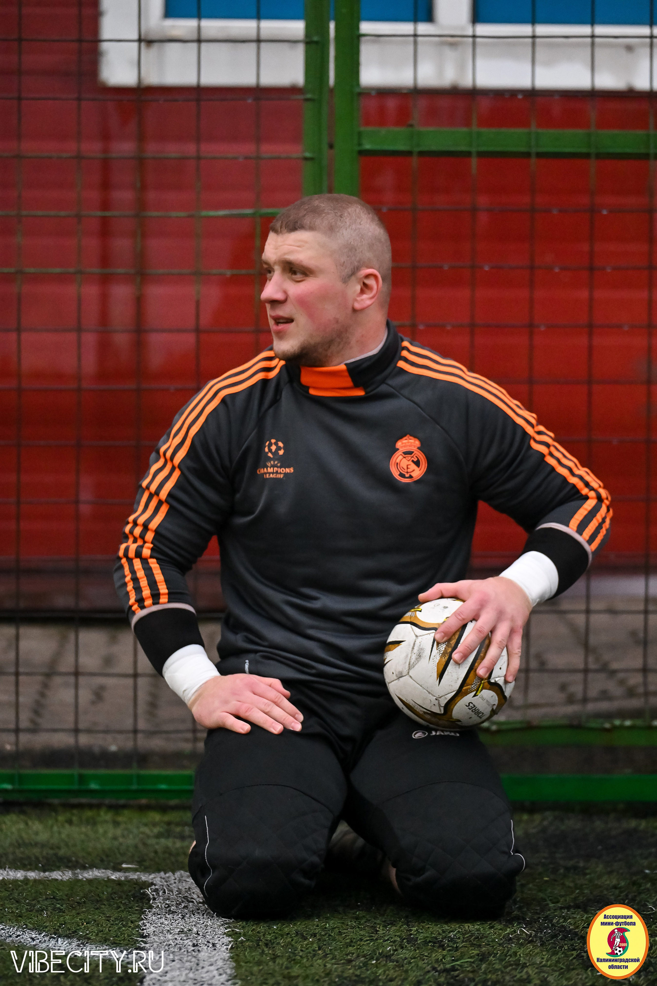 ИГРЫ МИНИ-ФУТБОЛЬНОЙ И КОРПОРАТИВНОЙ ЛИГИ. VIBECITY.RU Вайб Сити Ру Фоторепортажи Фотоотчеты Калининград