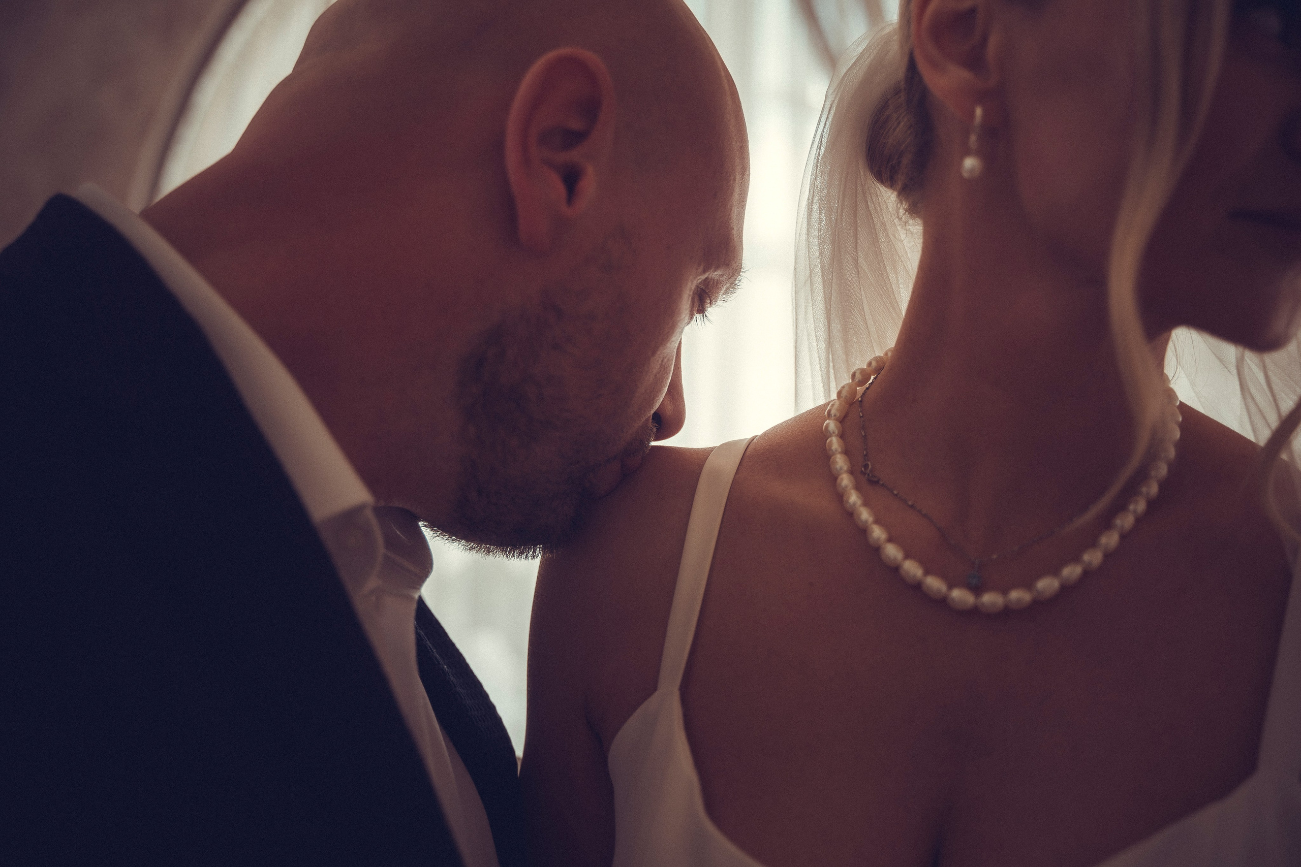 Свадебная фотосессия в ЗАГСе Петергофа