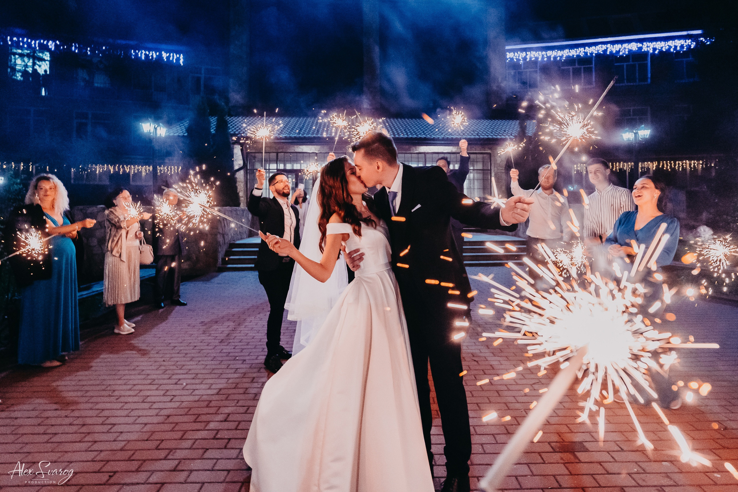 Свадебный фотограф Алексей Сварог/Профессиональная съемка вашего праздника. Свадебный и репортажный фотограф-видеограф Москва и Московская область