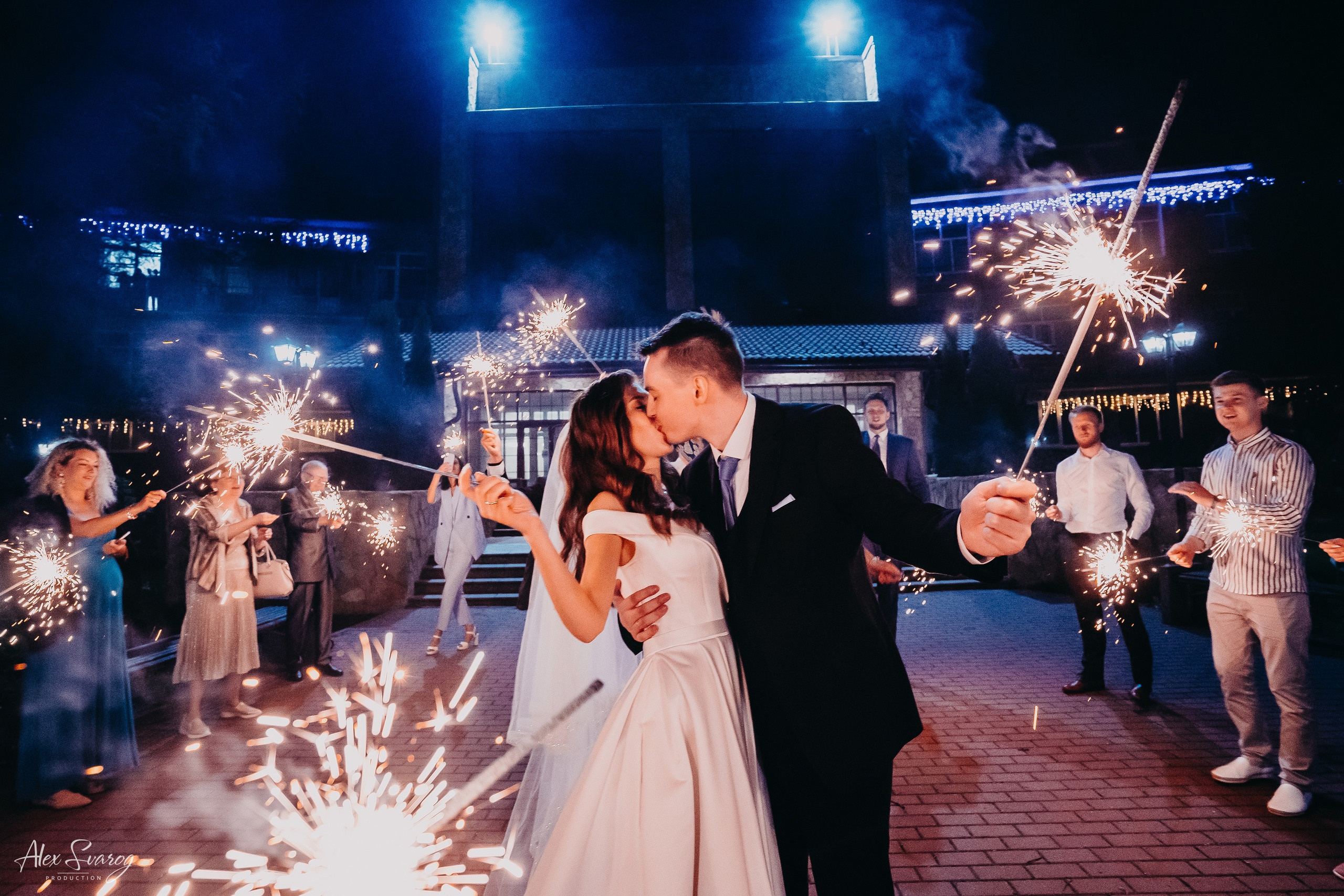 Свадебный фотограф Алексей Сварог/Профессиональная съемка вашего праздника. Свадебный и репортажный фотограф-видеограф Москва и Московская область