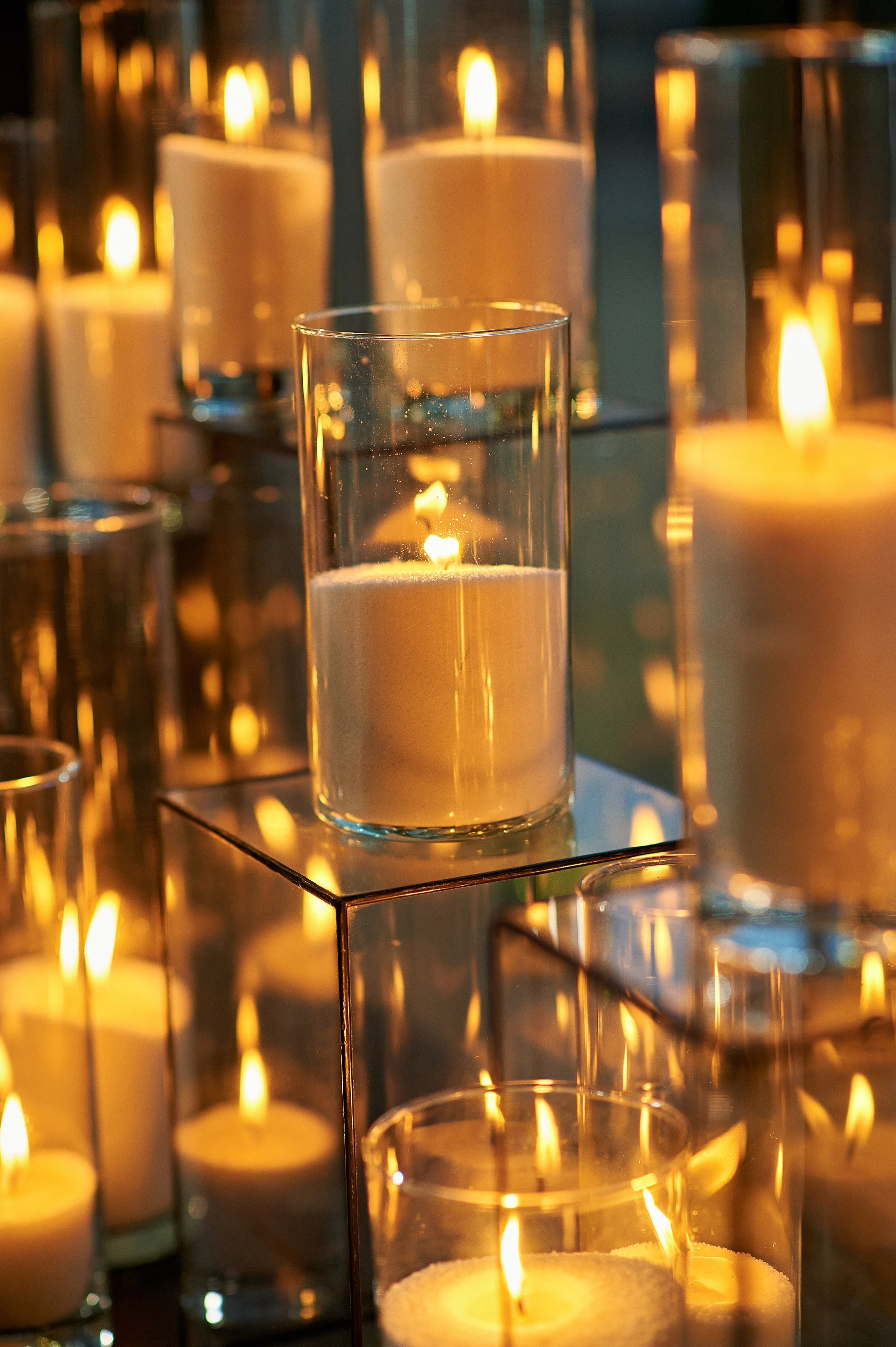 Красивые свечи для декора юбилея