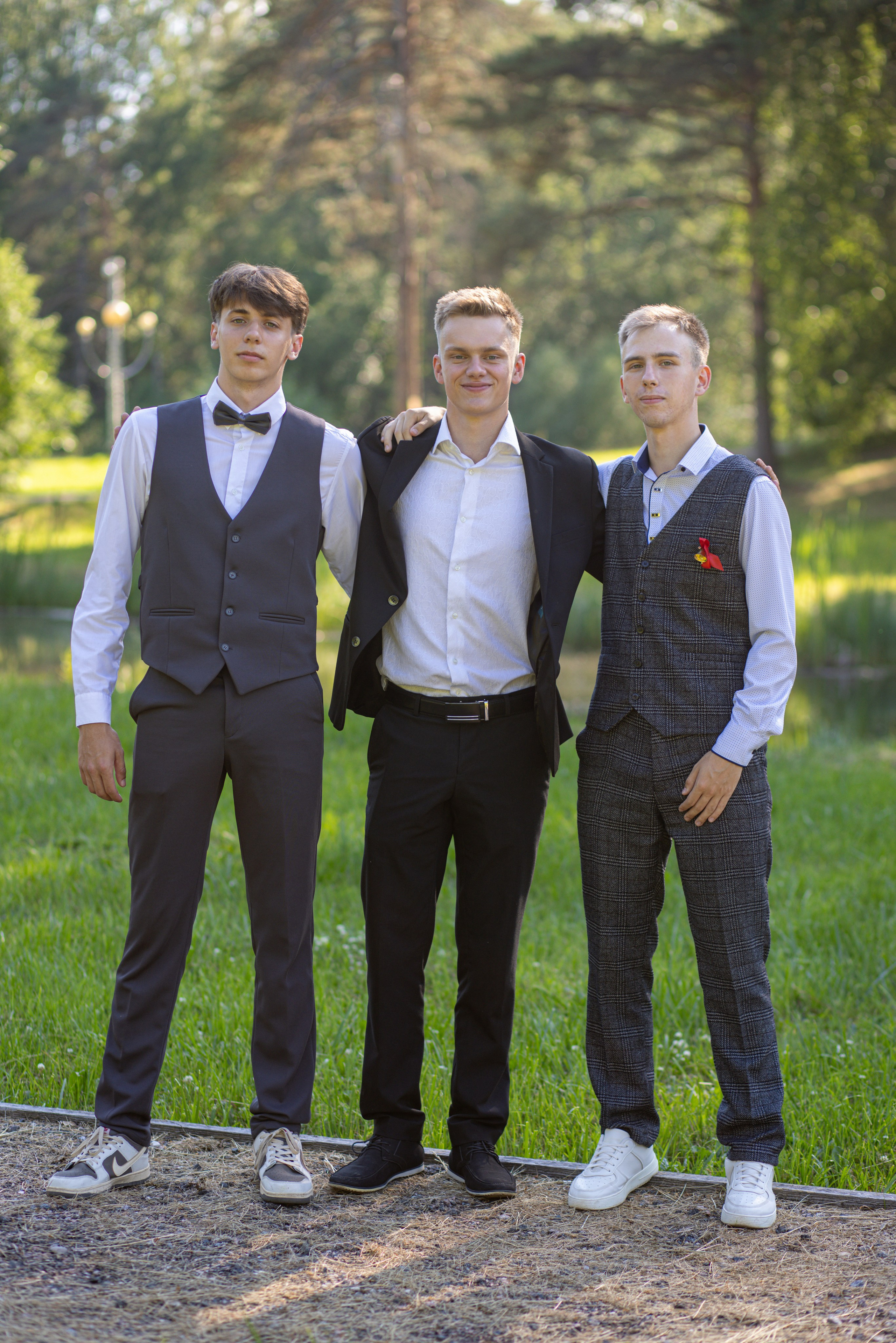 Фотосессия на выпускной. Школа № 12, 11 класс, 2024 г. Студия выпускных альбомов Остров