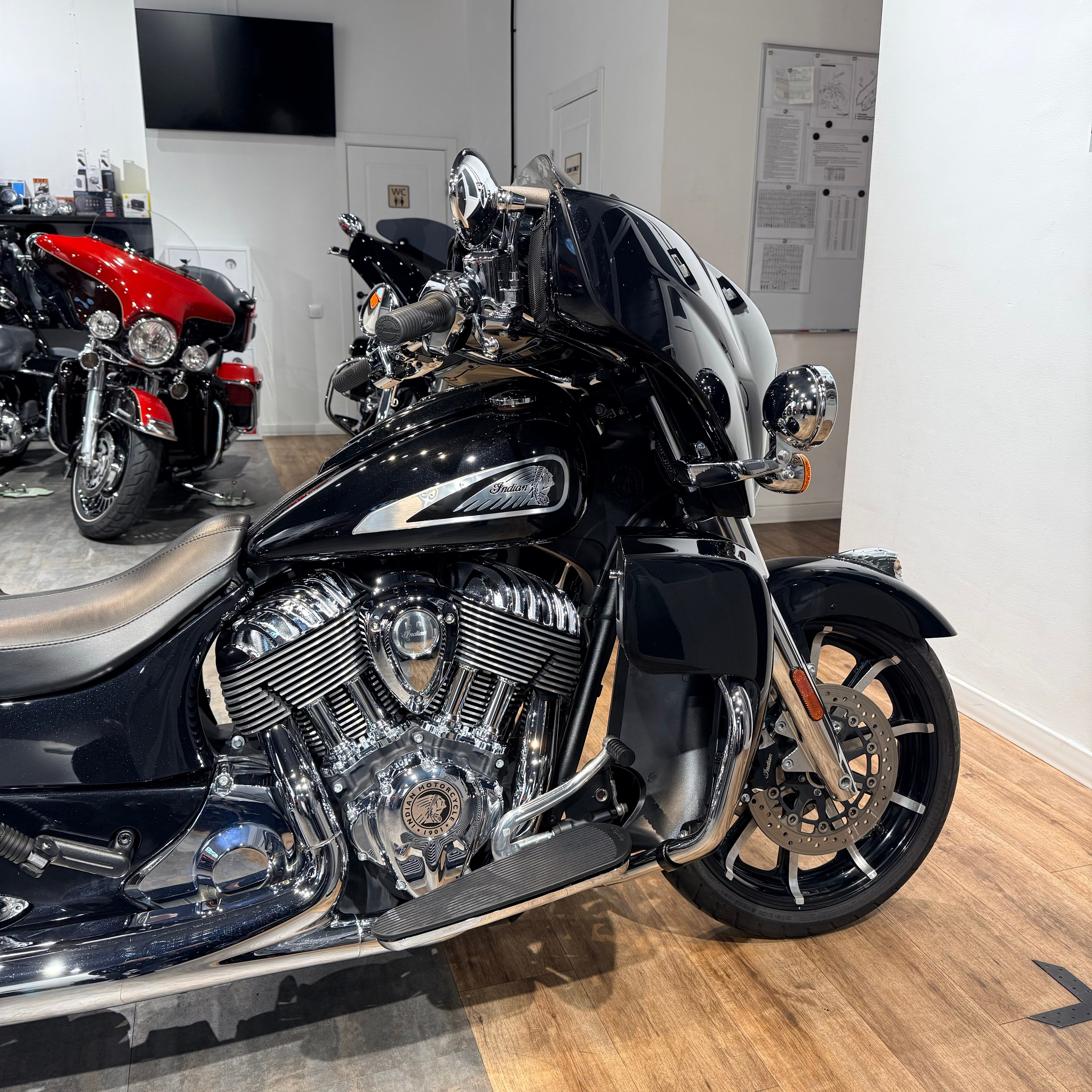 2020 Indian Chieftain Limited 116. Hello Davidson, Москва. Только хорошие мотоциклы…
