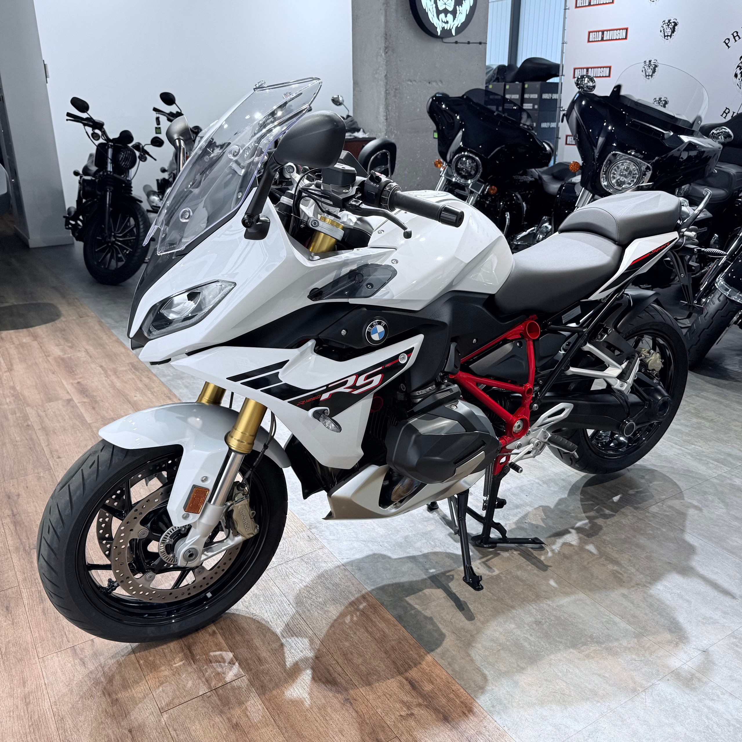 2022 ВМW R1250RS Sрort ABS Light White Red Frаmе. Hello Davidson, Москва. Только хорошие мотоциклы…
