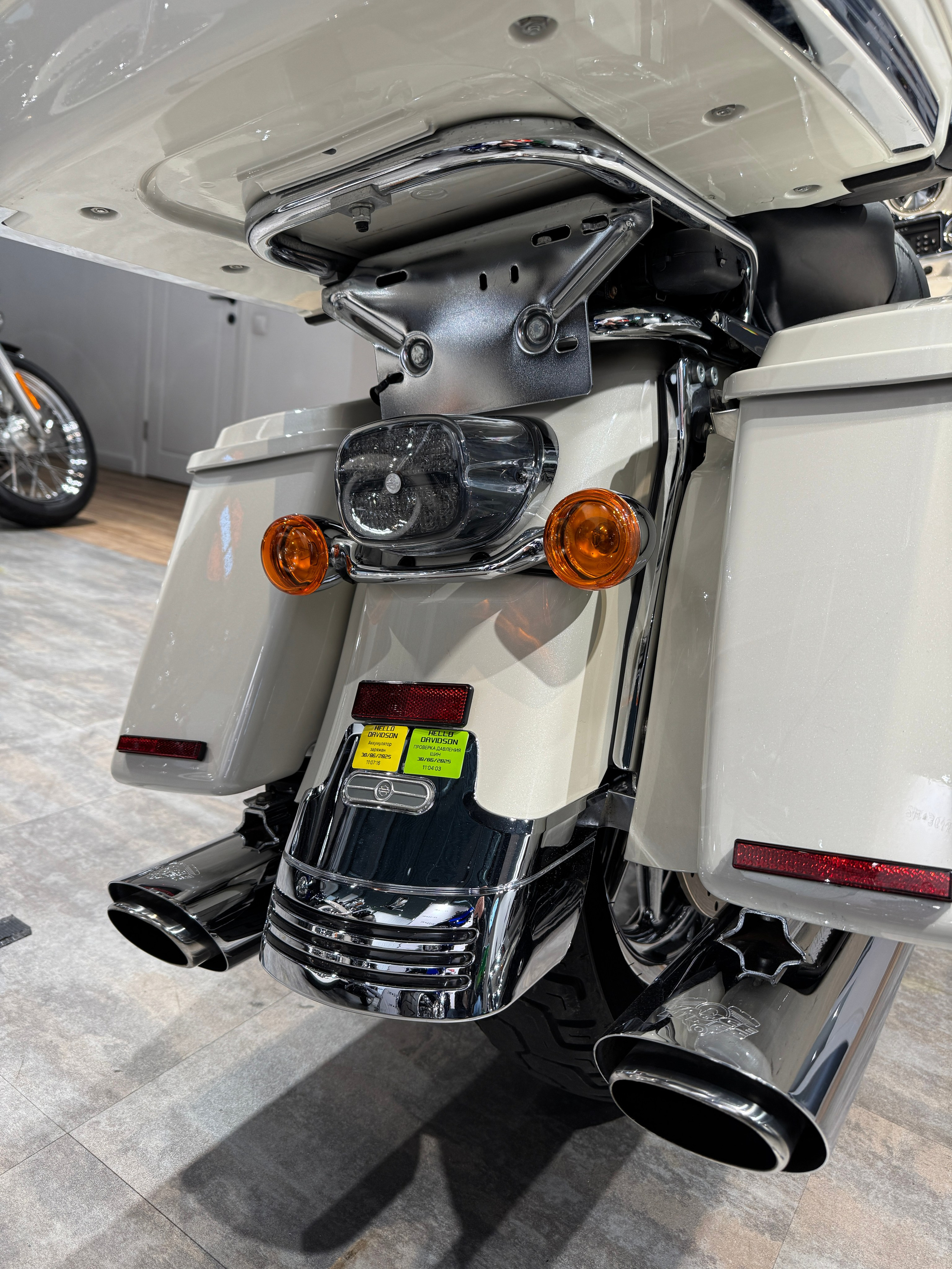 Harley Davidson CVO Electra Glide (White Frost) (Touring) — купить мотоцикл. Hello Davidson, Москва. Только хорошие мотоциклы…