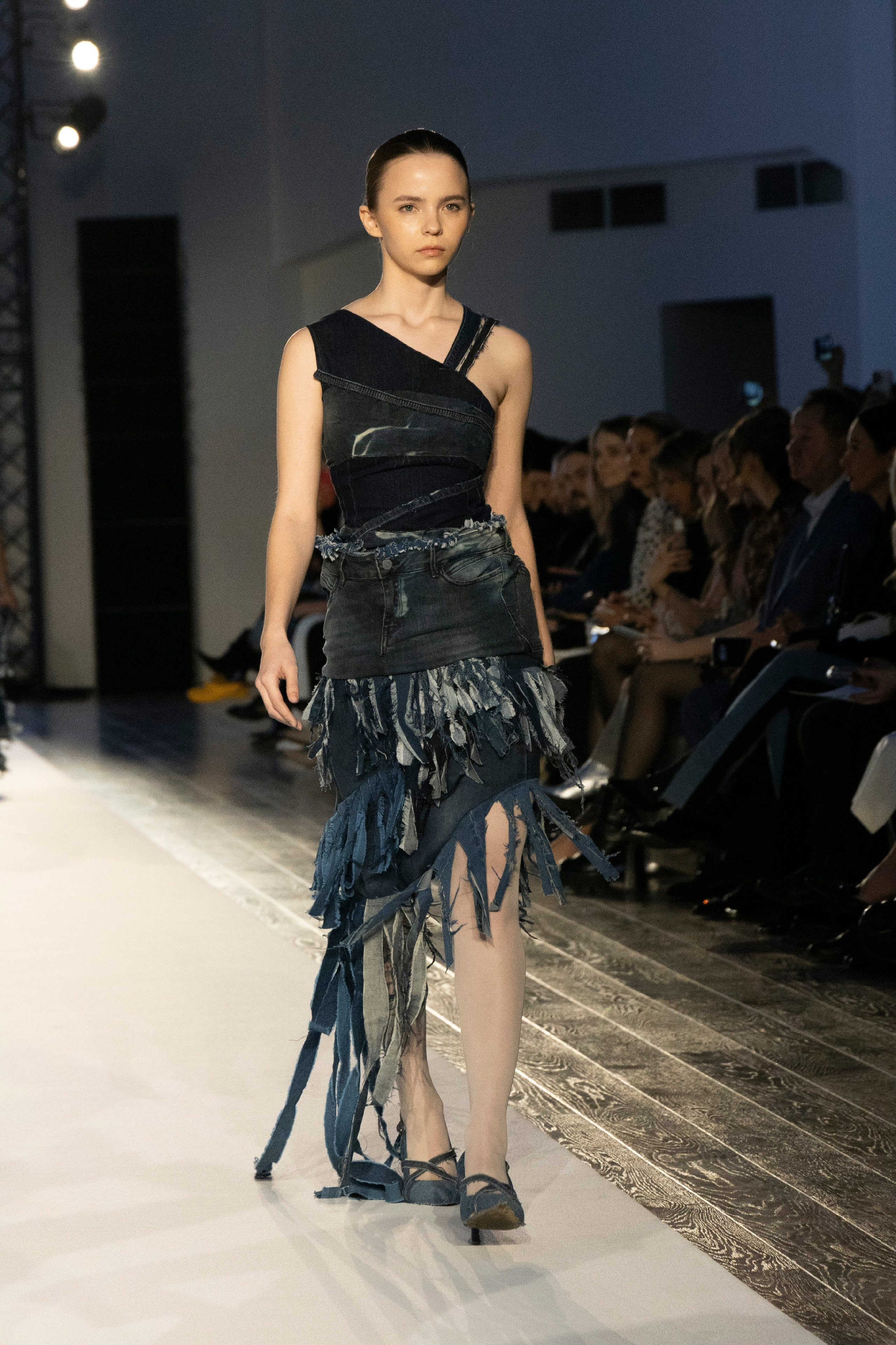 ДЛТ Собака.ru показ победителей конкурса «Новые имена в моде 2025». FOTOFAQ SKOOL г. Санкт-Петербург: очные, дистанционные и онлайн курсы фотографии