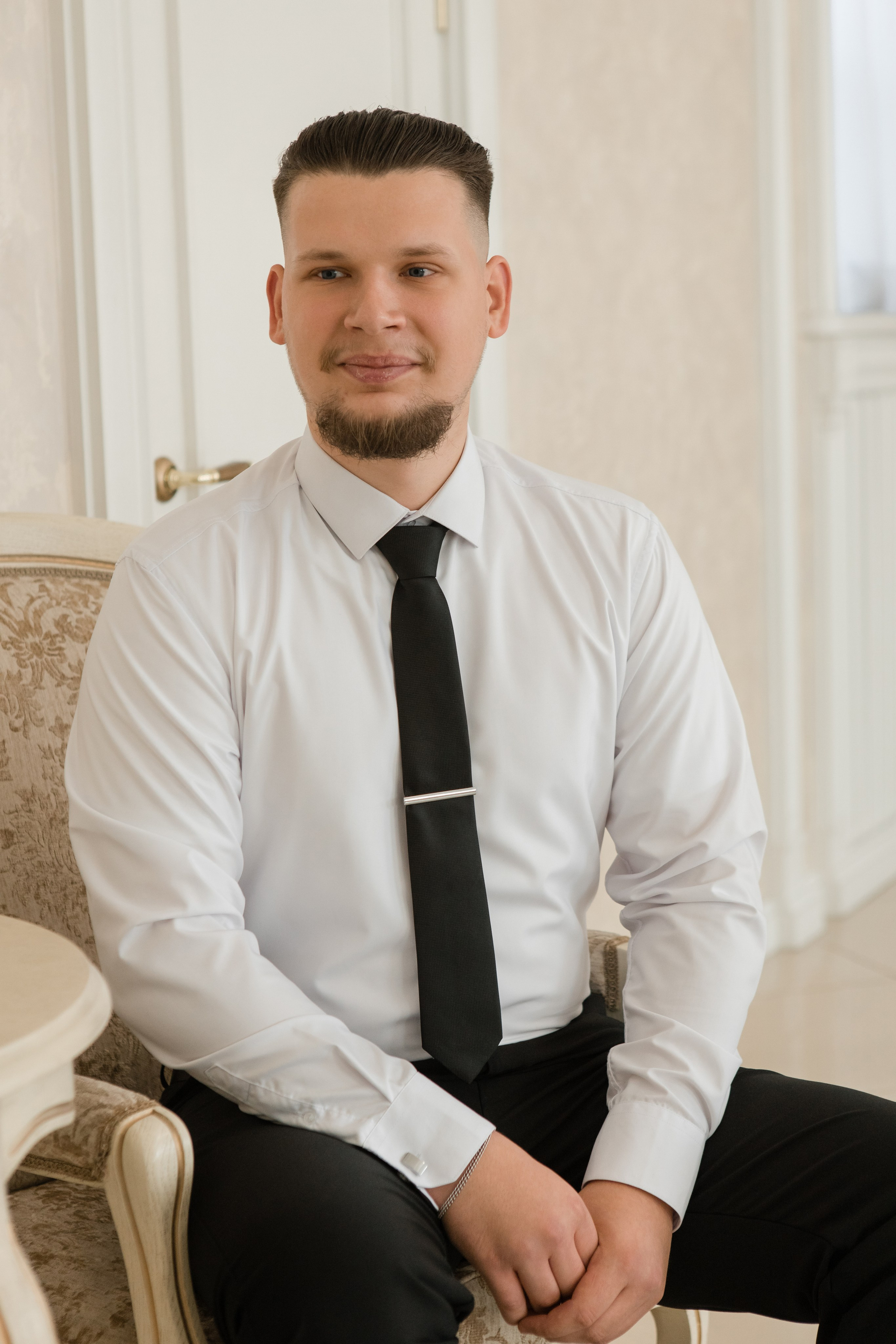 Отдел ЗАГС Администрации Центрального района. Видеосъемка и фотосъемка свадеб. Фотограф и оператор на свадьбу. Видеосъемка подкастов, собственная видео-фотостудии. Предметная фотосъемка