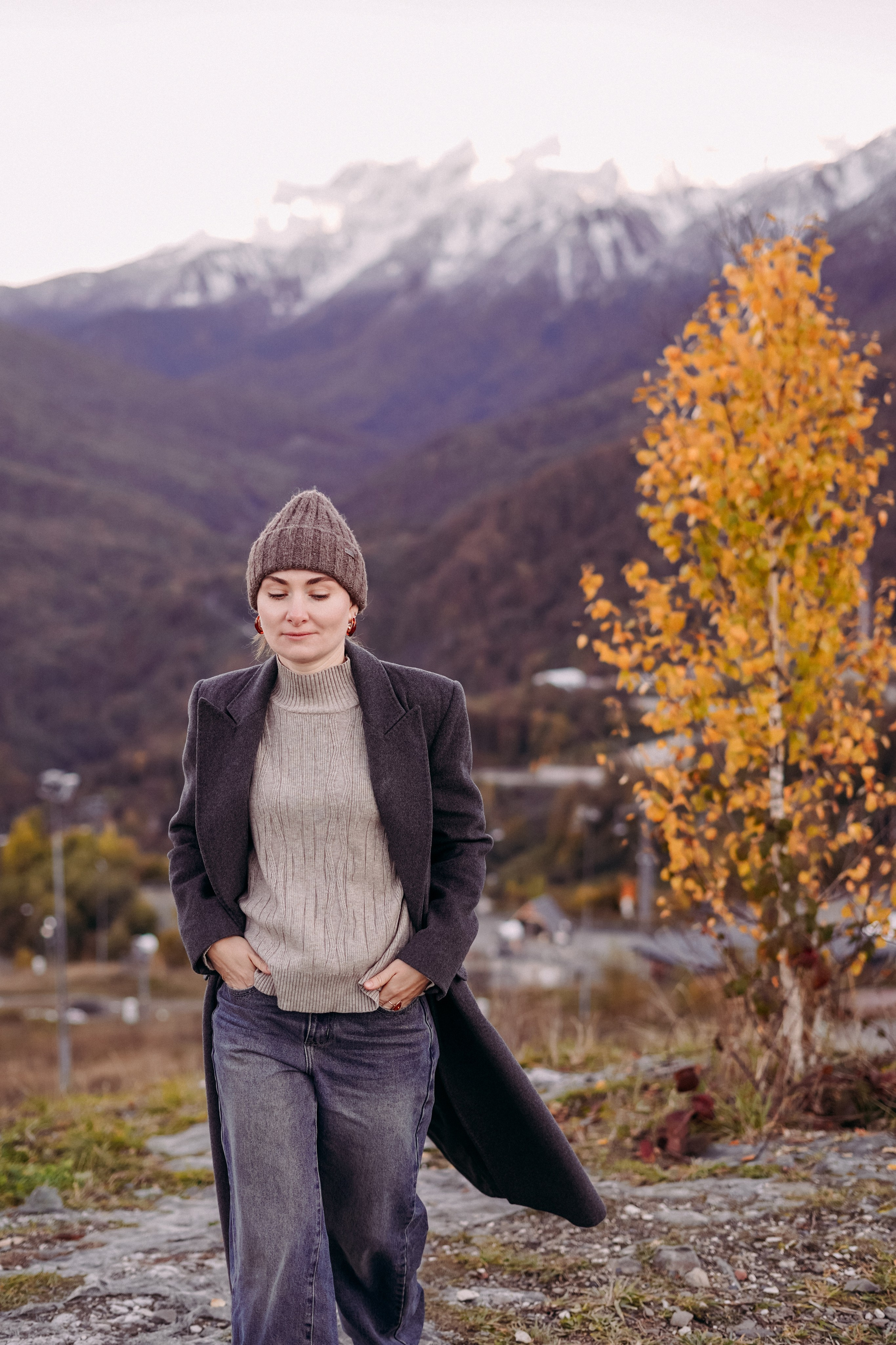 Алексей, Анна и Валентина в Горной Олимпийской деревне. Фотограф в Сочи и Абхазии | Фототуры | September Air
