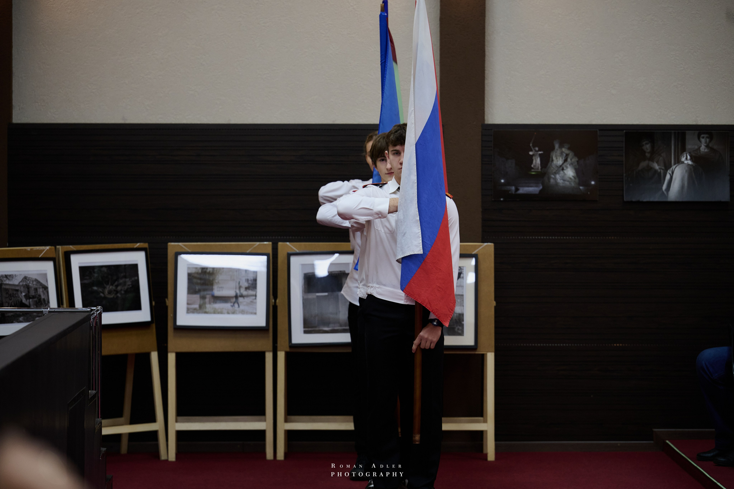 ДК «Победа» выставка фотопроекта «Территории». Фотограф Роман Адлер