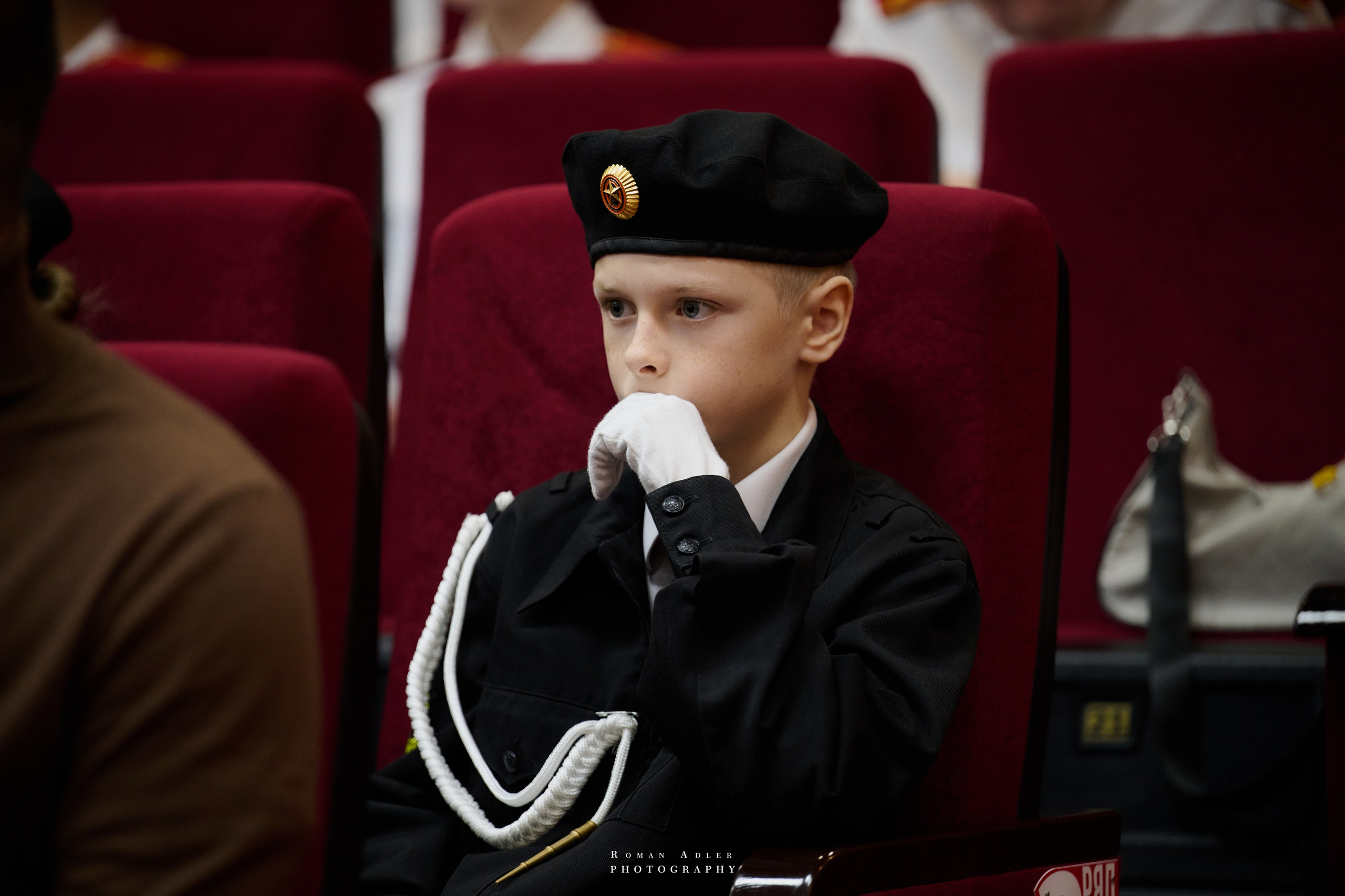 ДК «Победа» выставка фотопроекта «Территории». Фотограф Роман Адлер