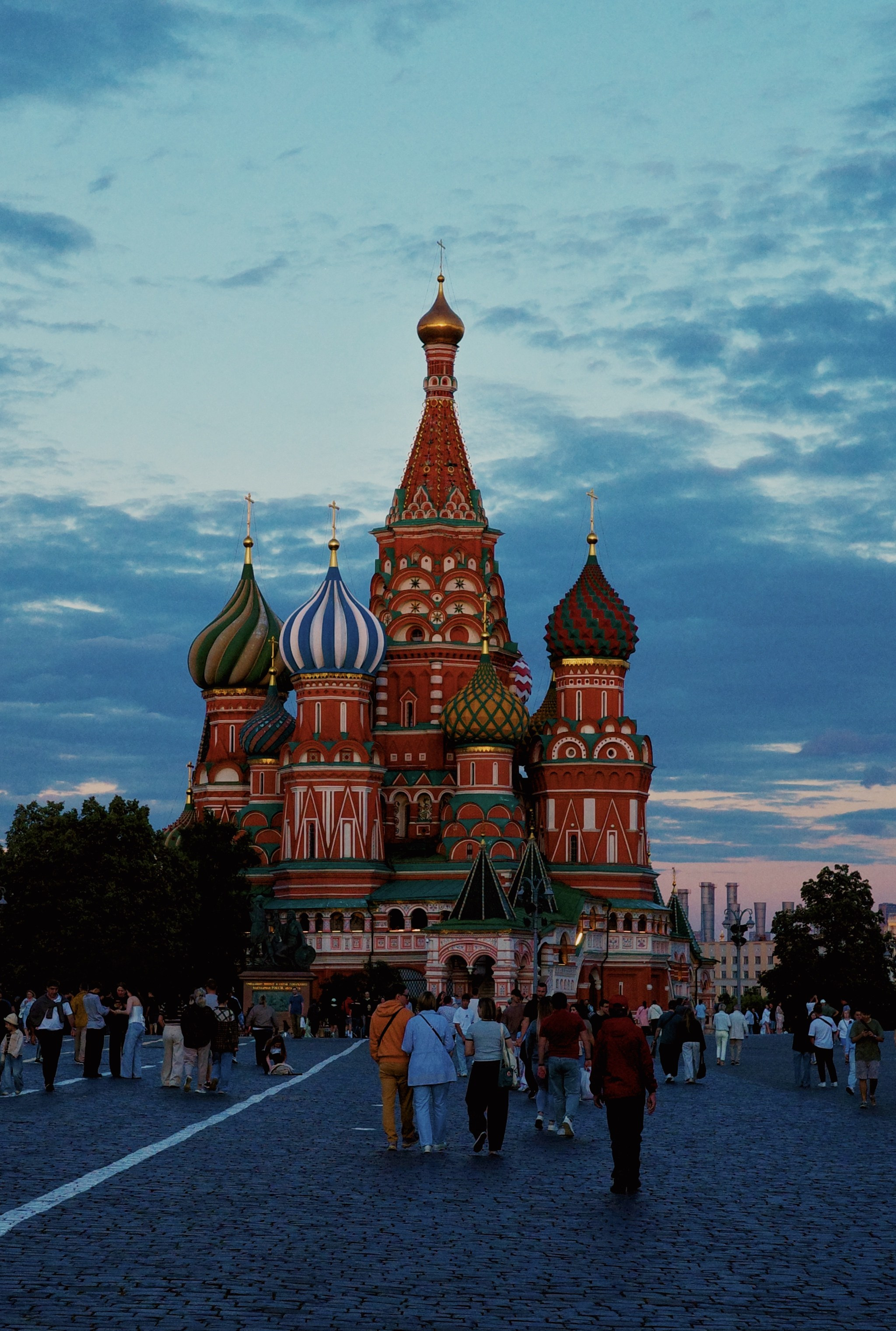 Красная площадь, Кремль и Зарядье: фото вечерней Москвы