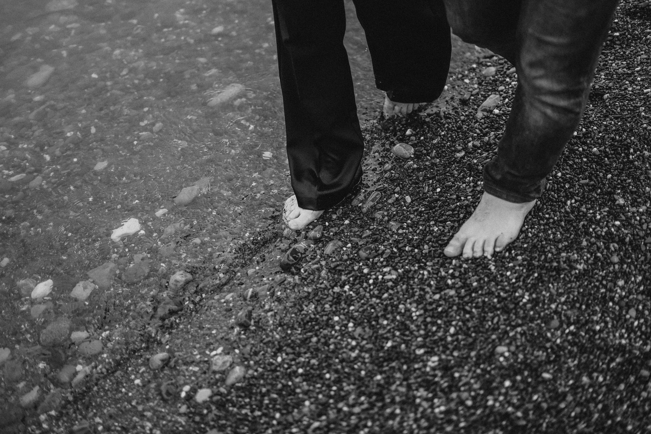 Даша и Артём на пляже Ривьера. Фотограф в Сочи и Абхазии | Фототуры | September Air