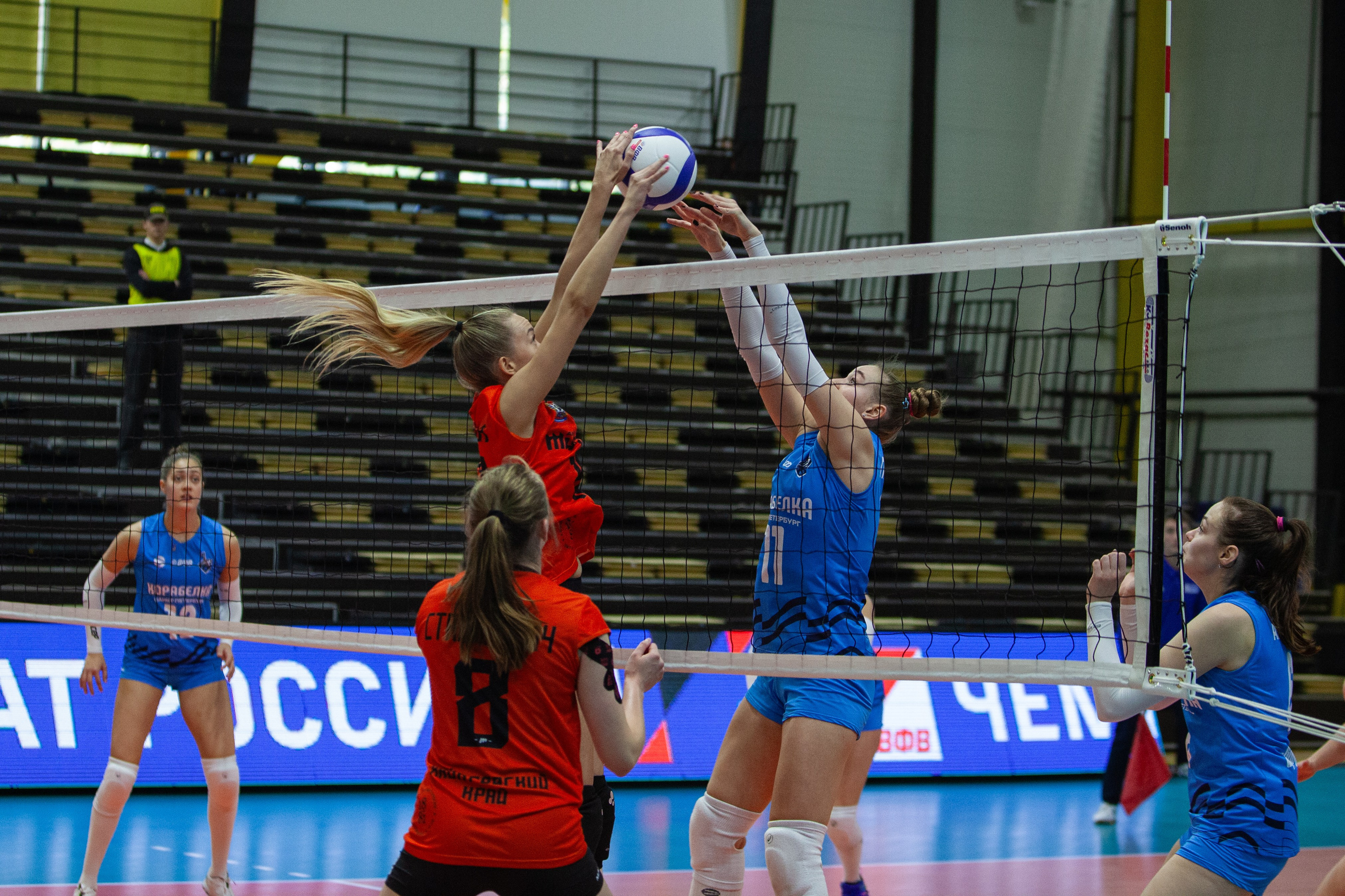Один день из тура чемпионата России по волейболу. Кутузов Евгений Фотограф в Южно-Сахалинске