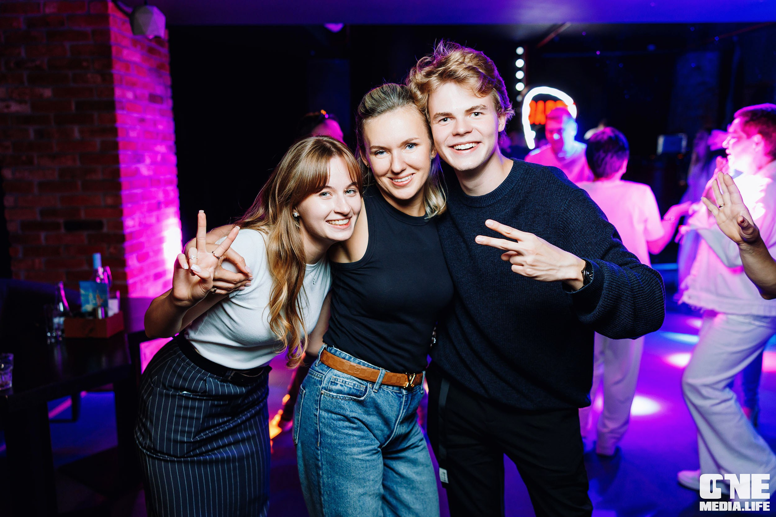 Фоторепортаж из бара Баррэ. One Media Life: фоторепортажи, фотоотчеты с мероприятий и заведений