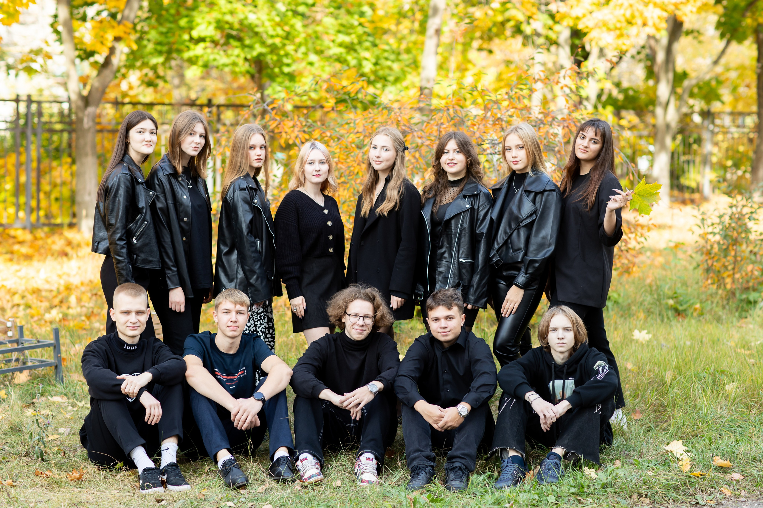 9 и 11 классы (КНИГИ) 3600р. Фотограф Алёна Финашова