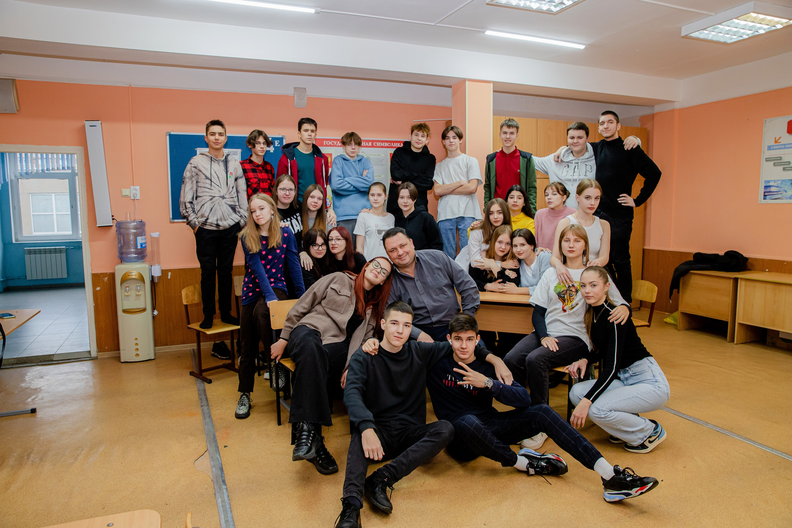 Фотосессия Гимназия 76 Класс 9Е. Современные Выпускные Альбомы в Ростове-на-Дону