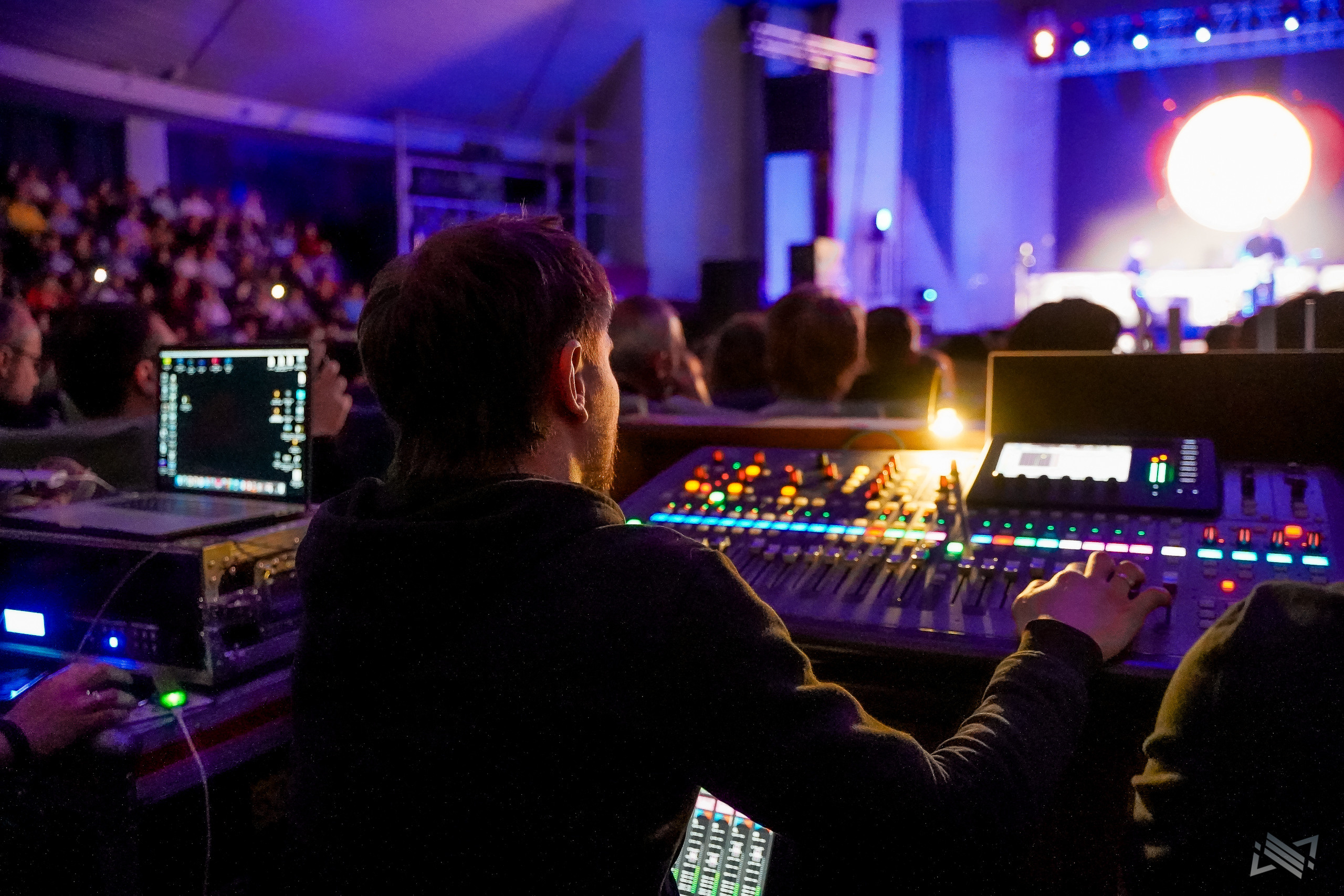 состоялся концерт трибьют группы «Кино» в Ульяновске. Фотоотчет Ивлева Сергея