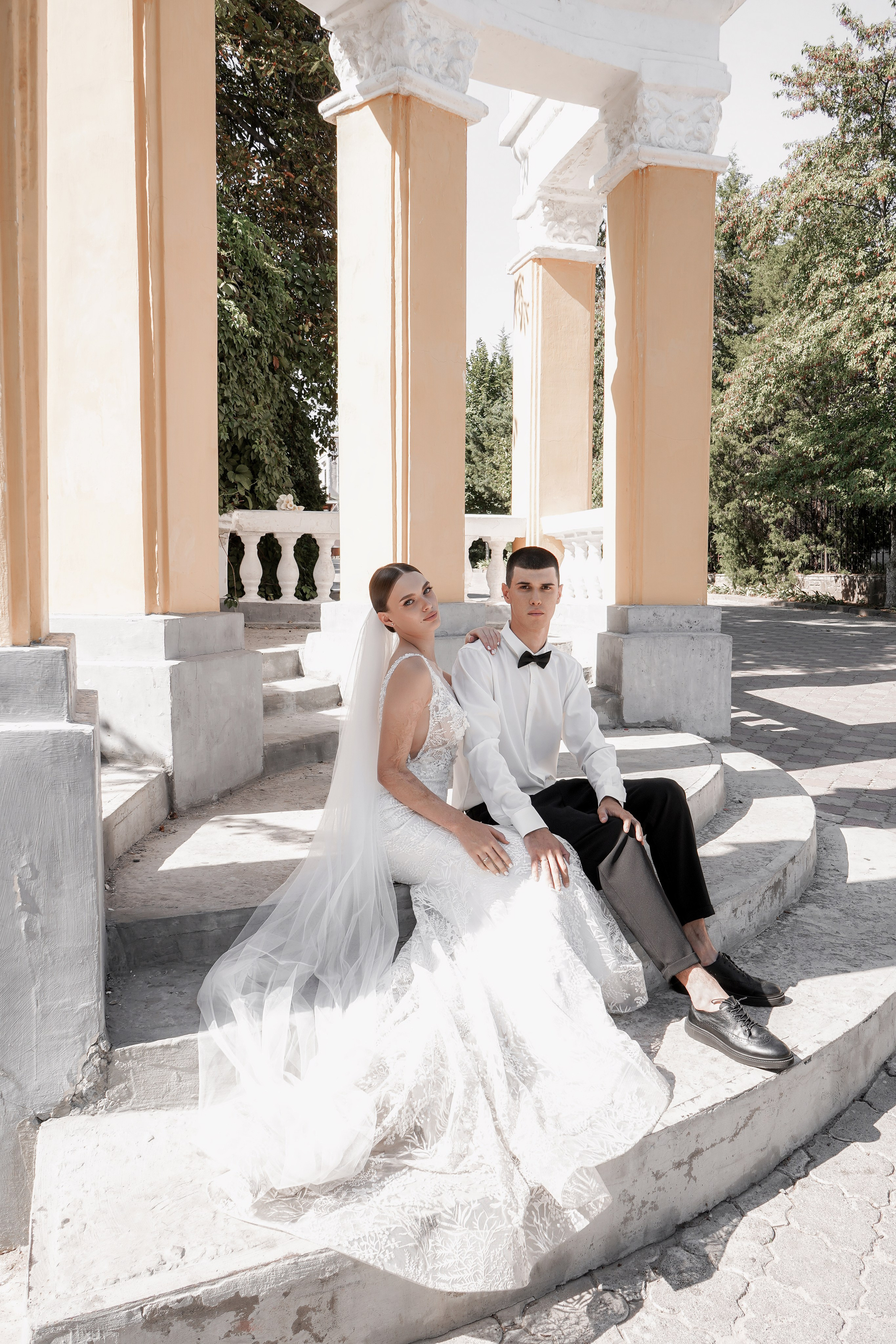 Фотограф и видеограф на свадьбу в Ростове-на-Дону 2026. Профессиональная работа, качественный результат. Свадебный фотограф в Ростове-на-Дону. Таинство Крещения и Венчания, семейные фотосессии. Алёна Чёботова