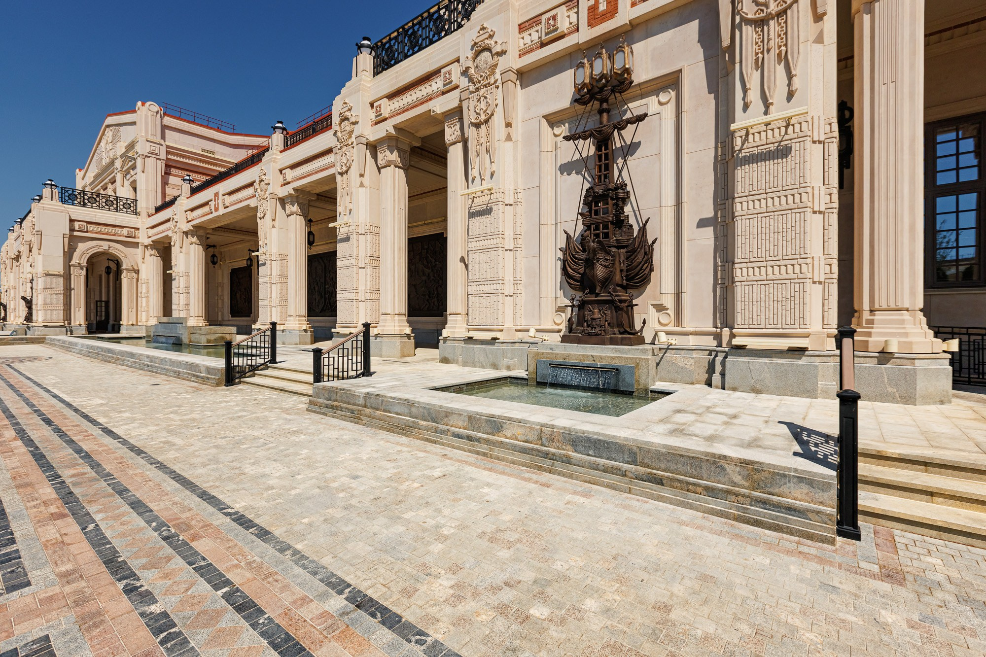 Новый Херсонес в Севастополе, гранитная облицовка Росгранит. Свадебный фотограф, фотосъемка в Крыму, Севастополе, Симферополе, Ялте