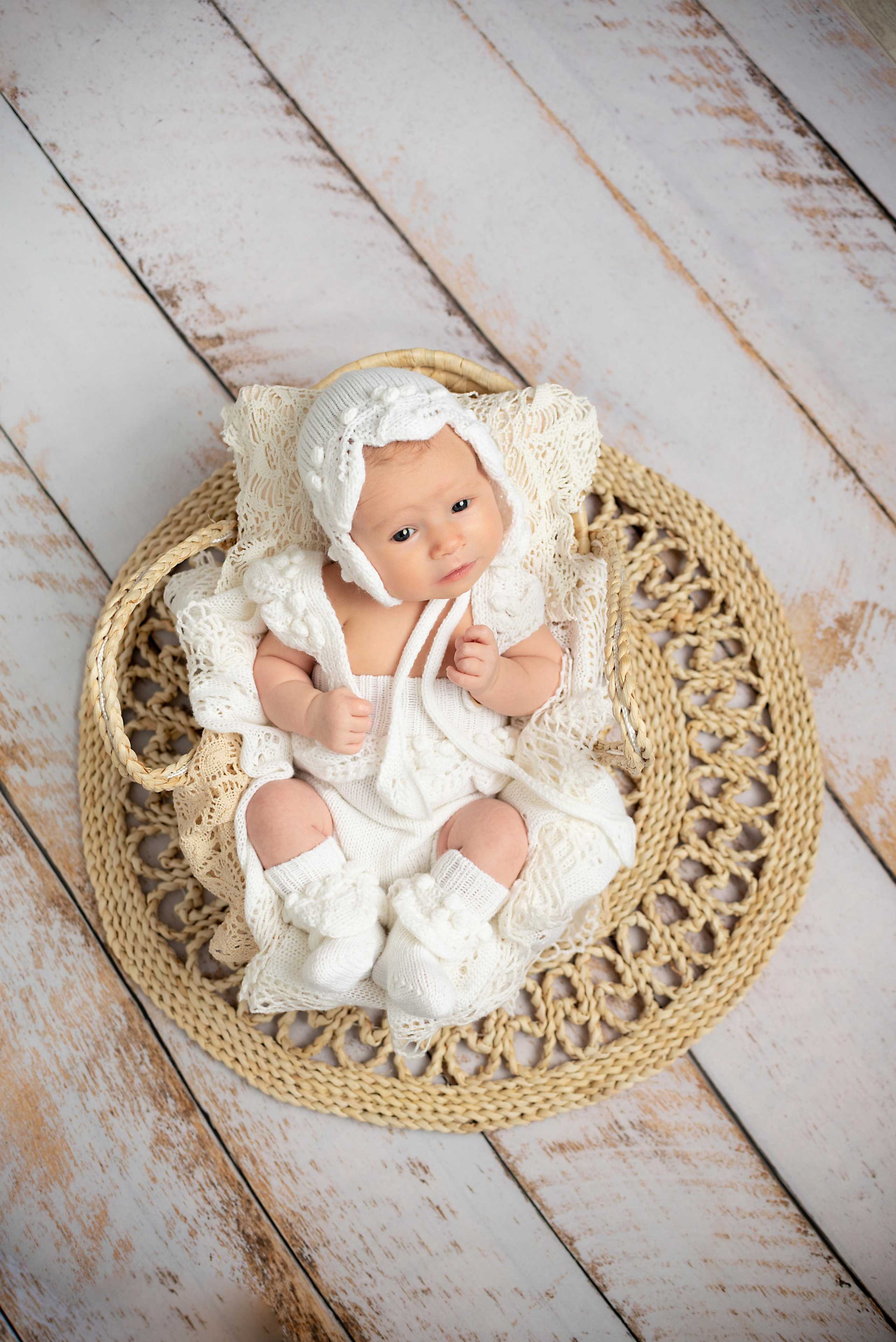 Ньюборн КРЕПЫШ малышка София мама Леся. Фотограф новорожденных в Нижневартовске Лара Курдюкова