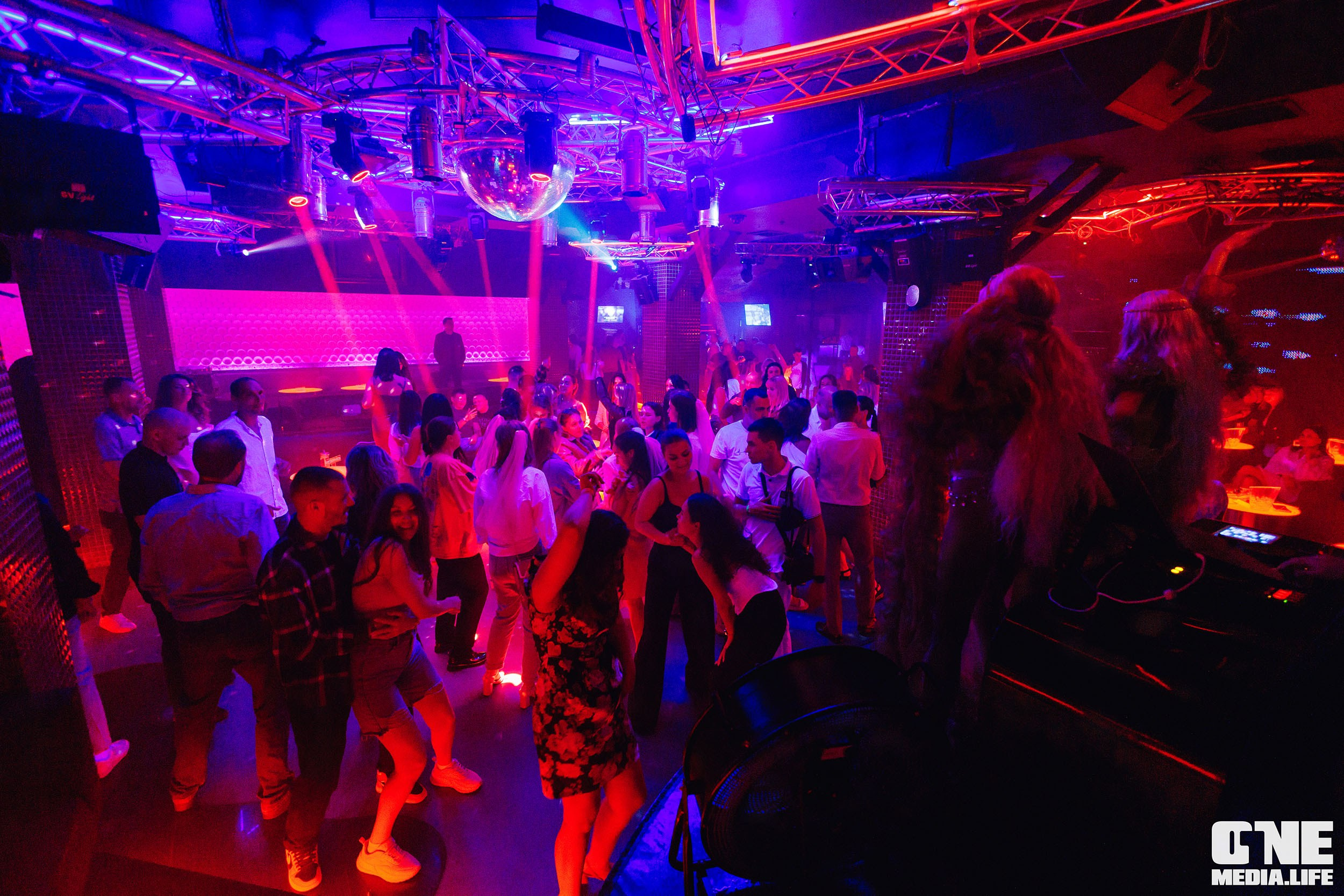 Фоторепортаж из РК Планета. One Media Life: фоторепортажи, фотоотчеты с мероприятий и заведений