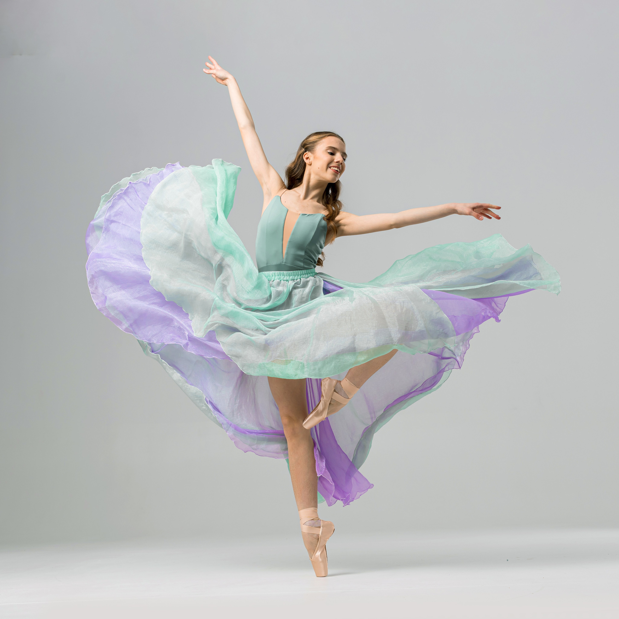 Изумрудно-сиреневая воздушная юбка напрокат для фотосессии. Балетный фотограф Алина Ханько — Душа Балета