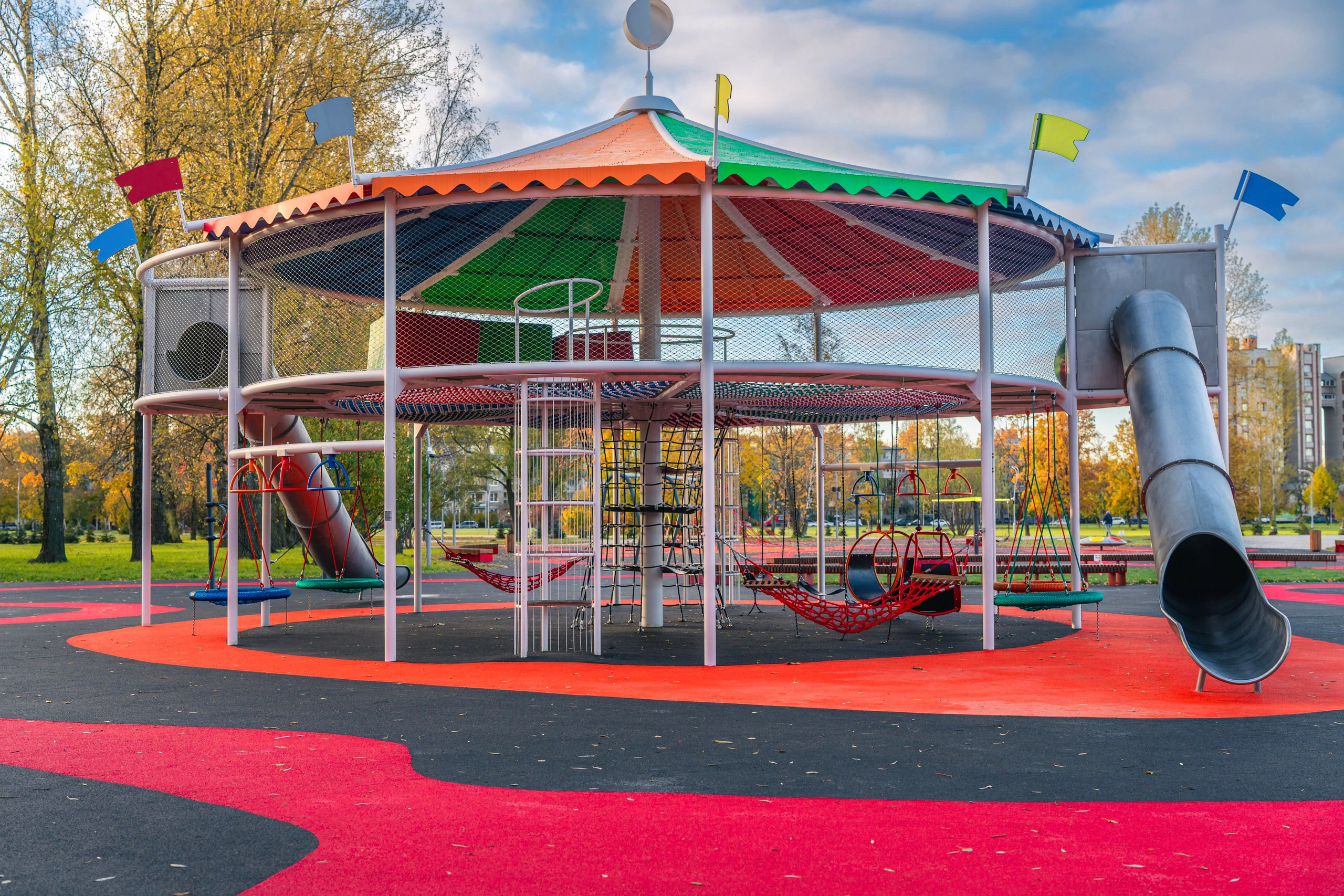 Детская площадка в Парке Авиаторов. Святослав Буньков | фотограф